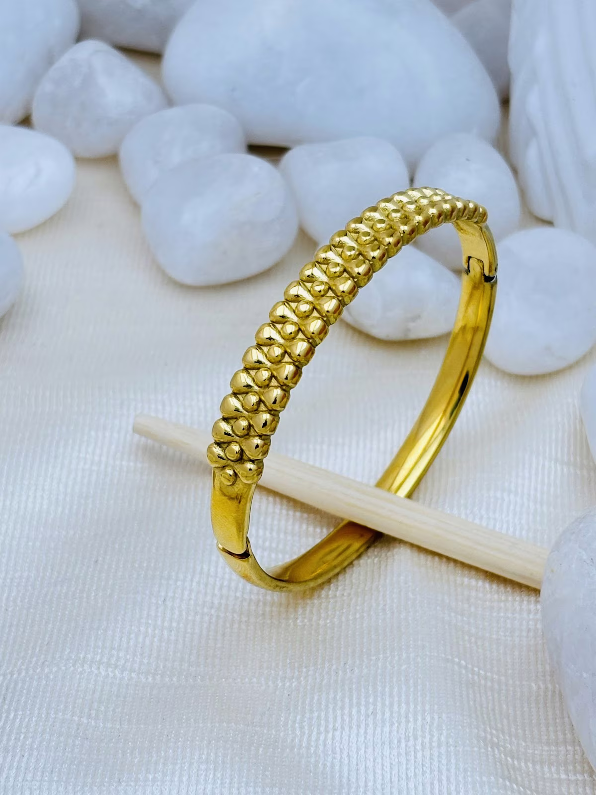 Beaded Curve Kada