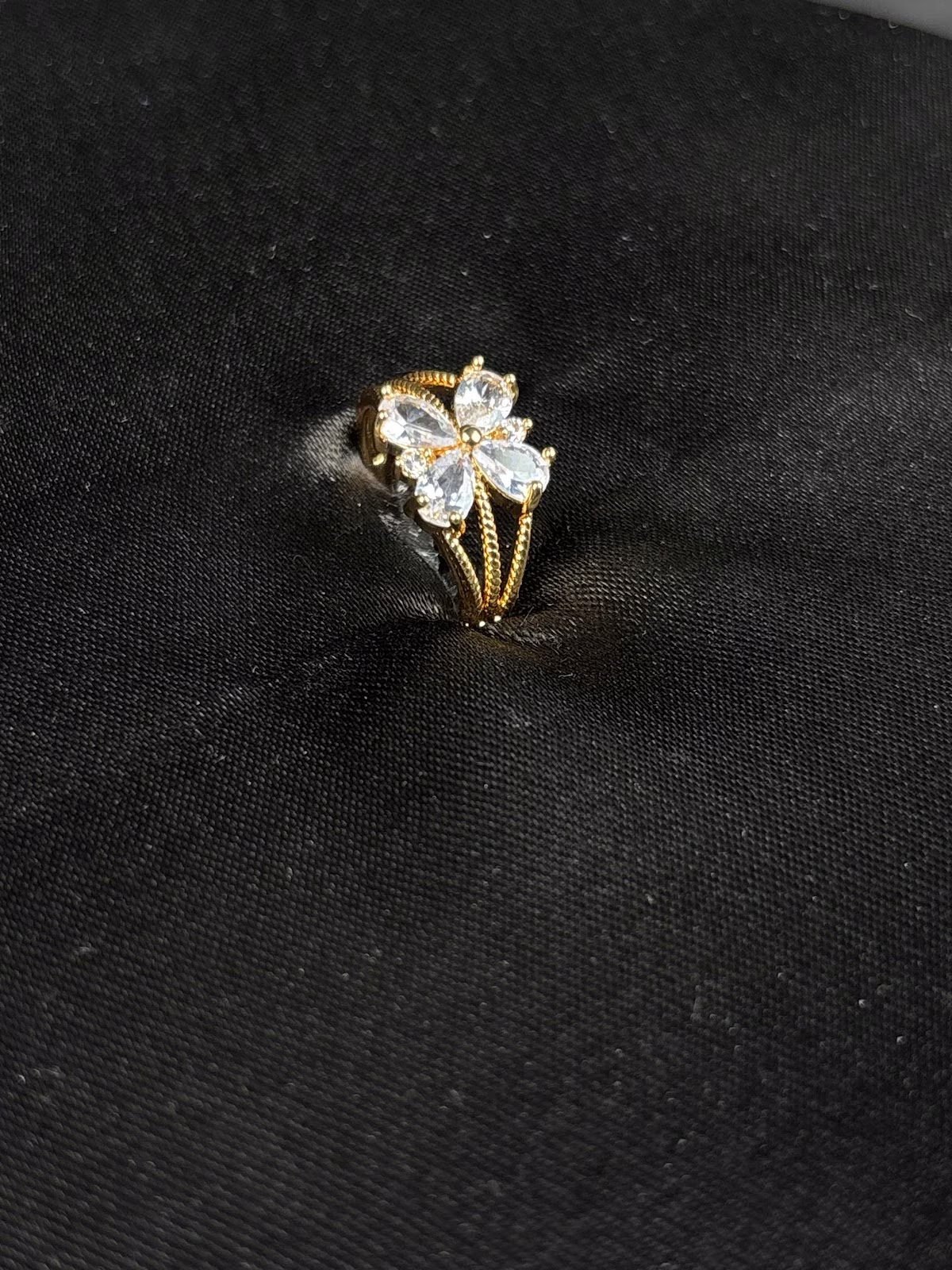 Crystal Clover Ring
