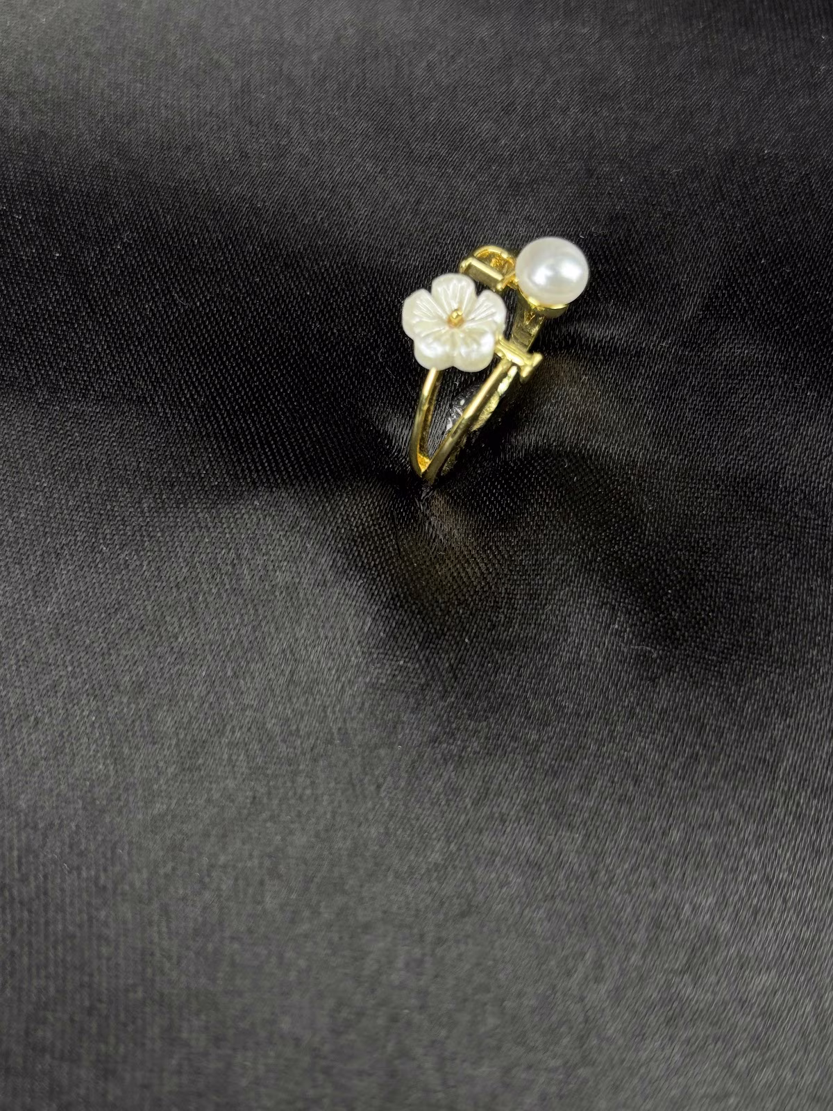 Ivory Blossom Pearl