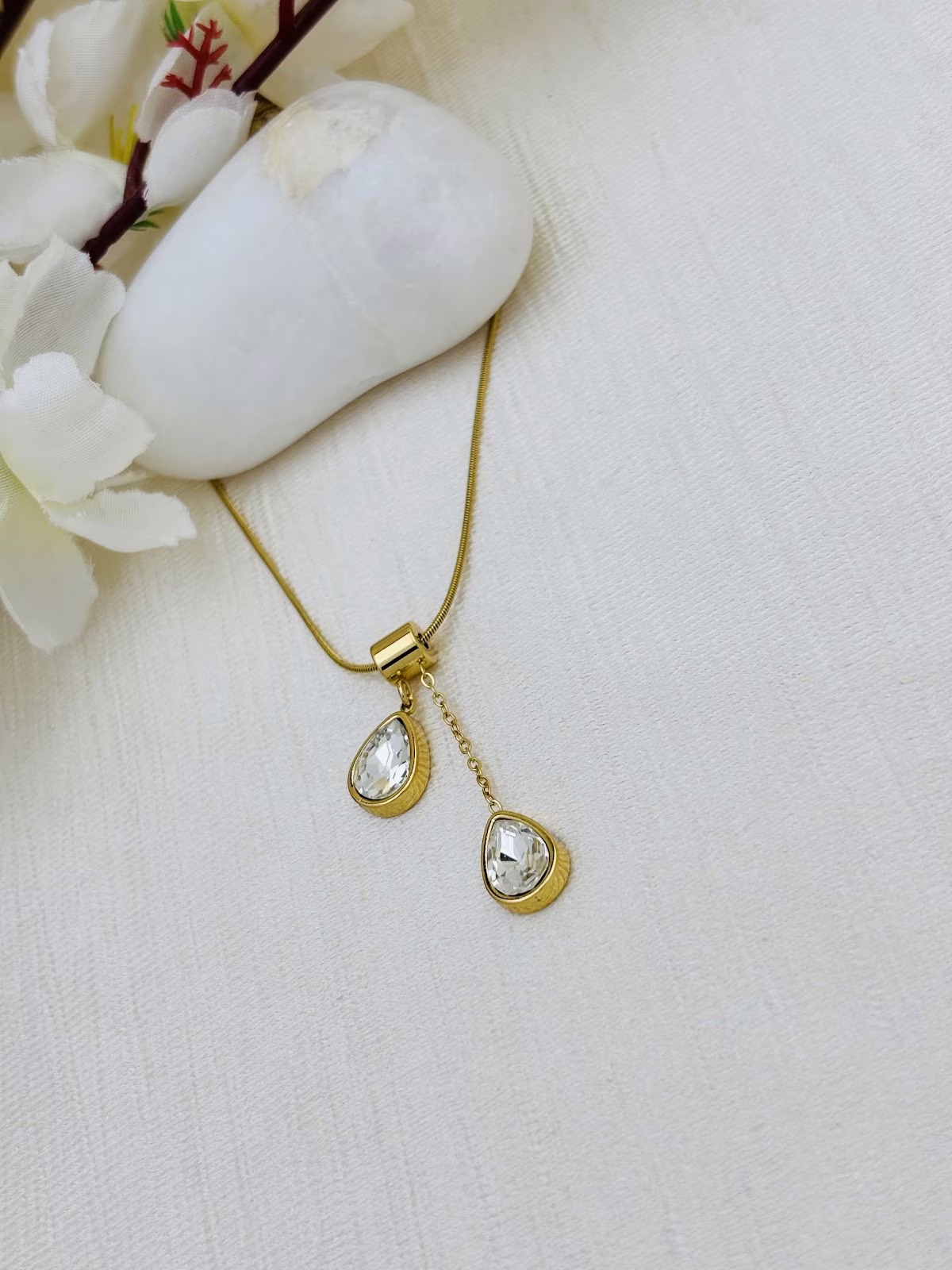 Twin Crystal Drops