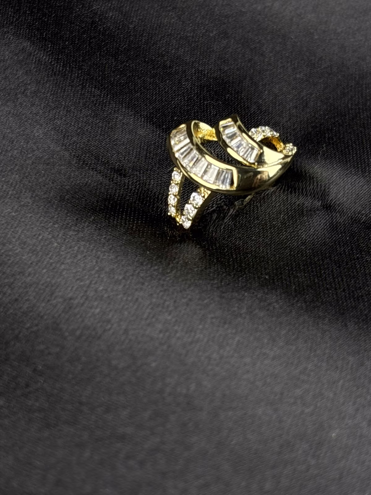 Regal Halo Ring