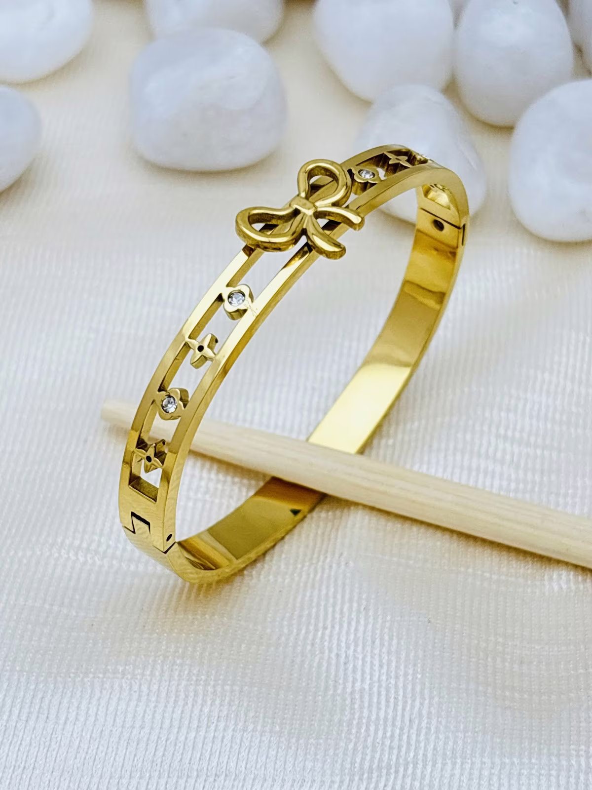Bow Charm Kada