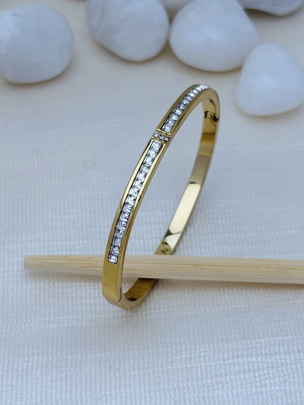 Crystal Line Kada