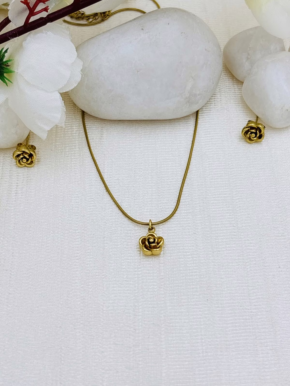 Rose Pendant Set
