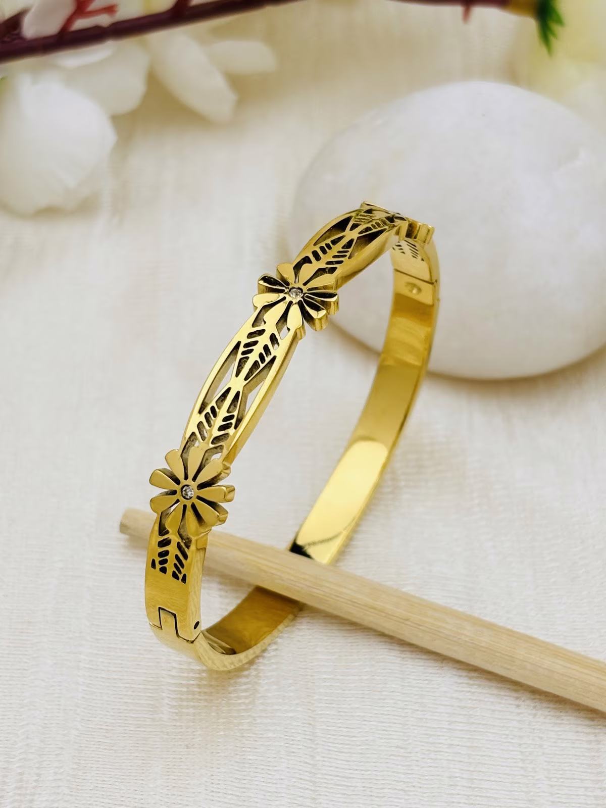 Floral Lattice Kada