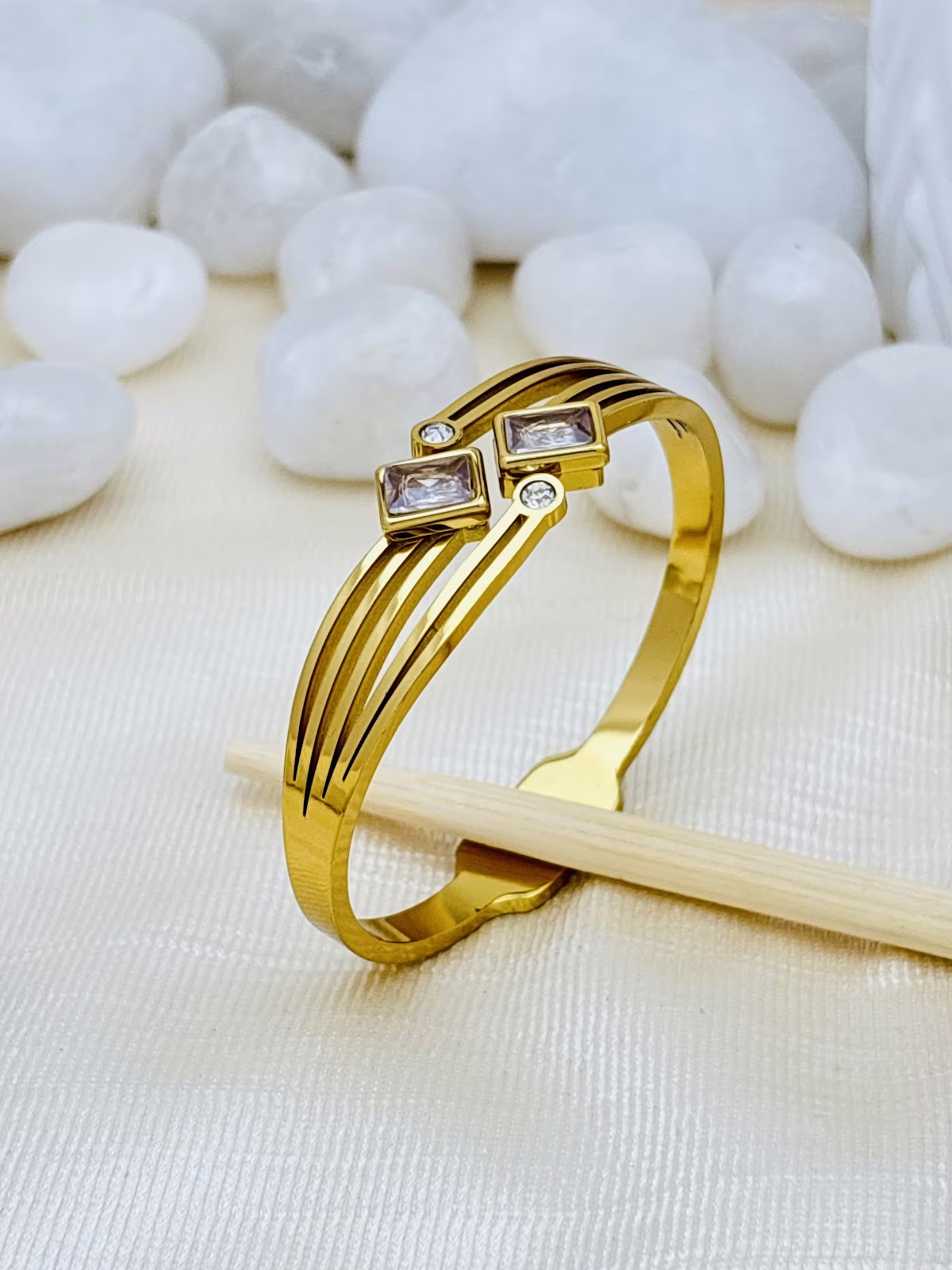Twin Prism Kada
