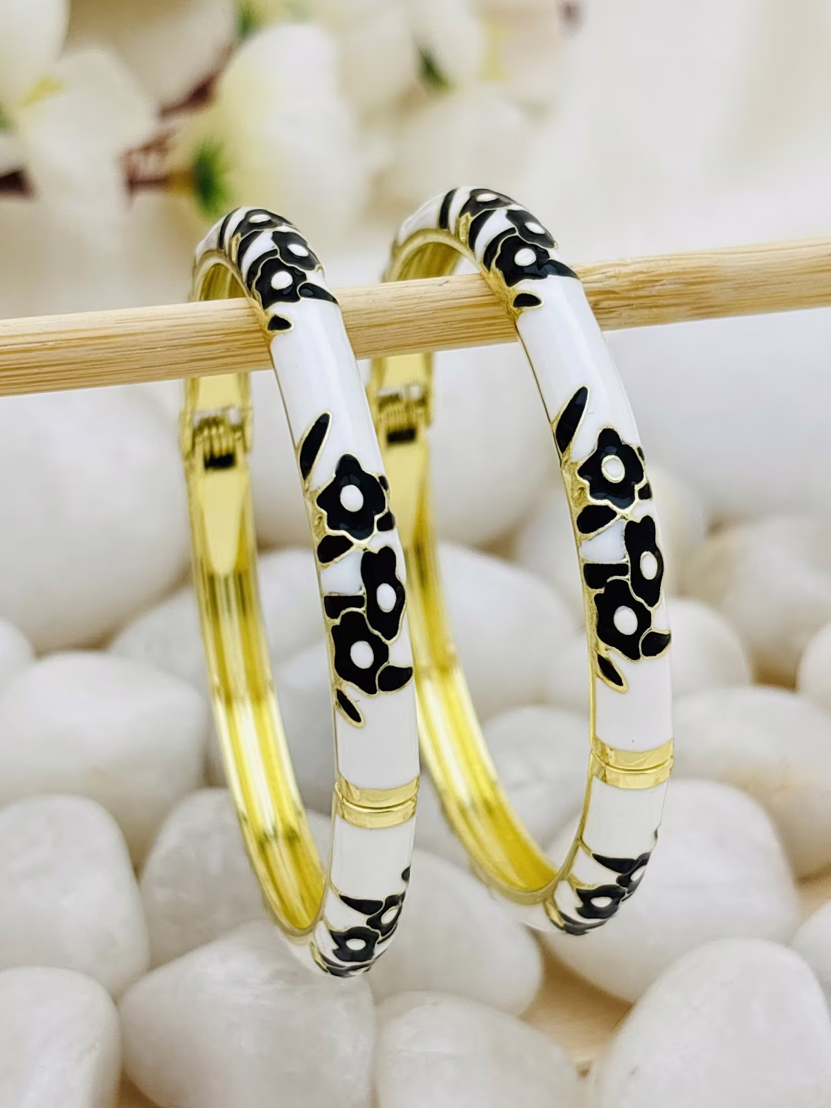 Petal Meenakari Kada – White-Black