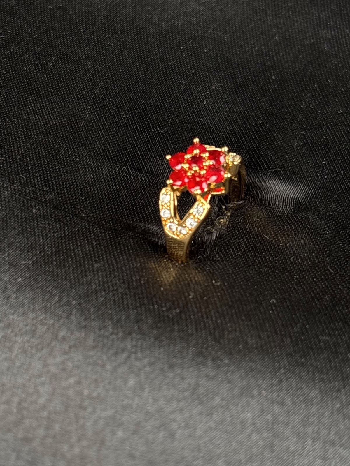 Ruby Cluster Ring