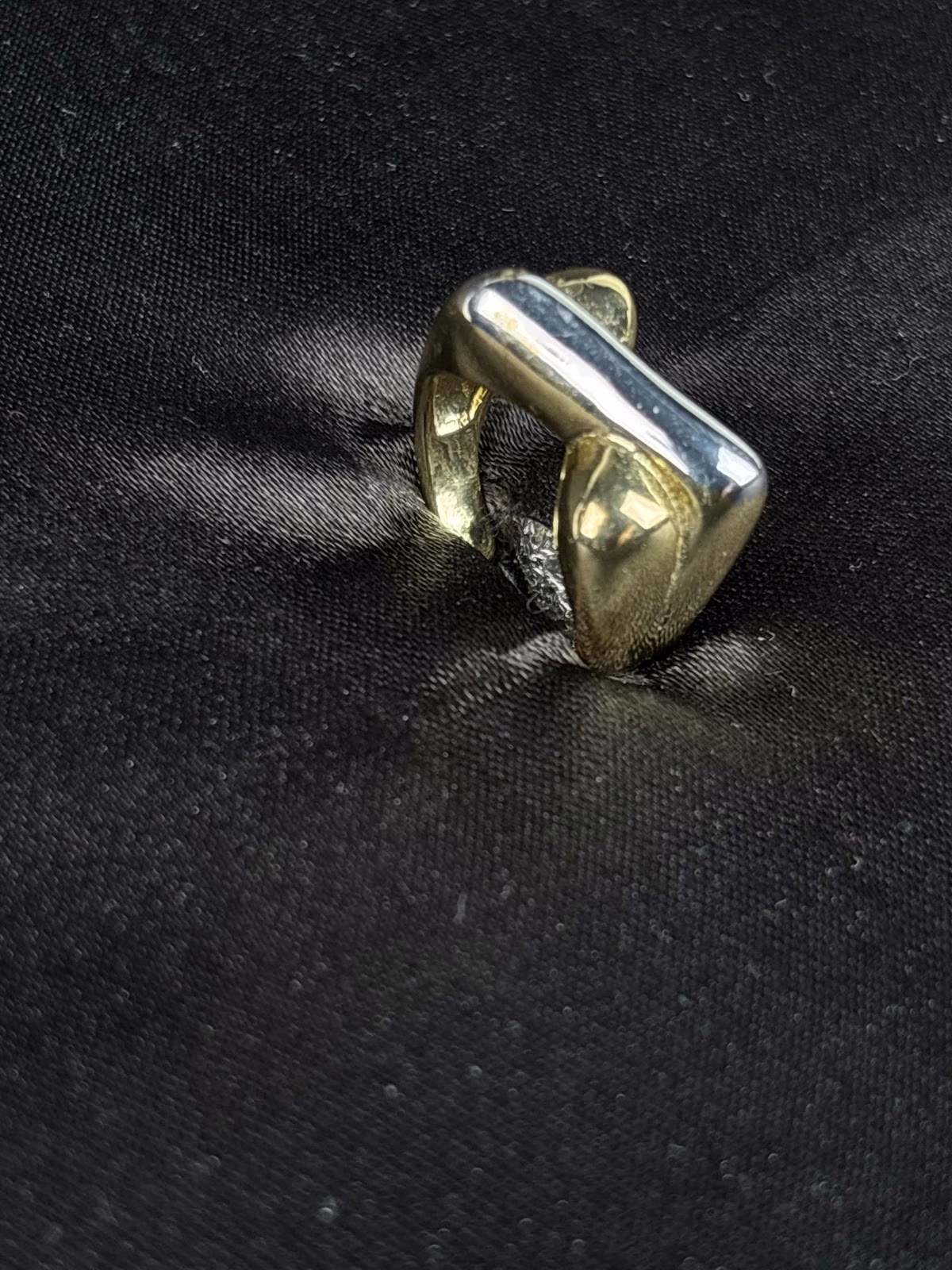 Metallic Knot Ring