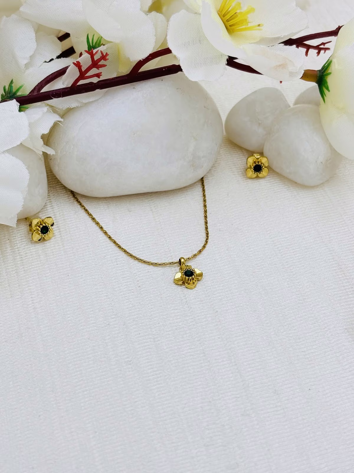 Clover Pendant Set