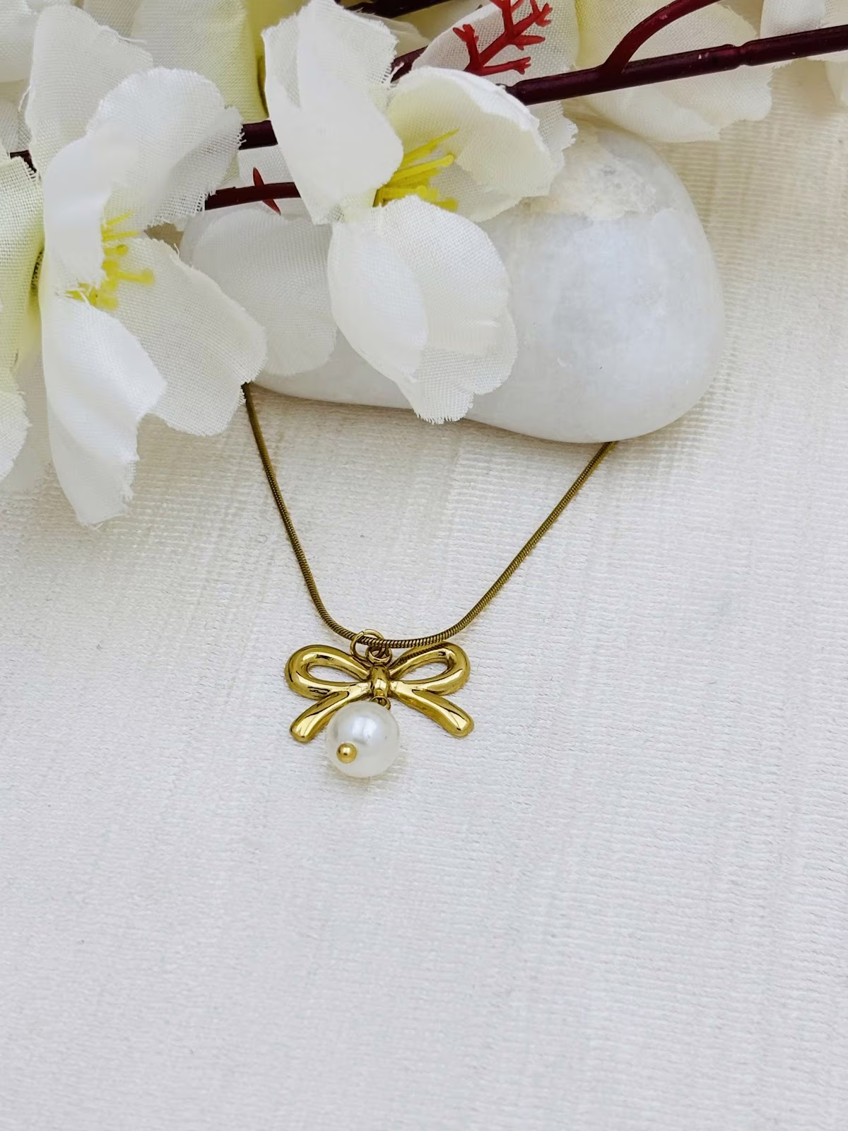 Pearl Bow Drop