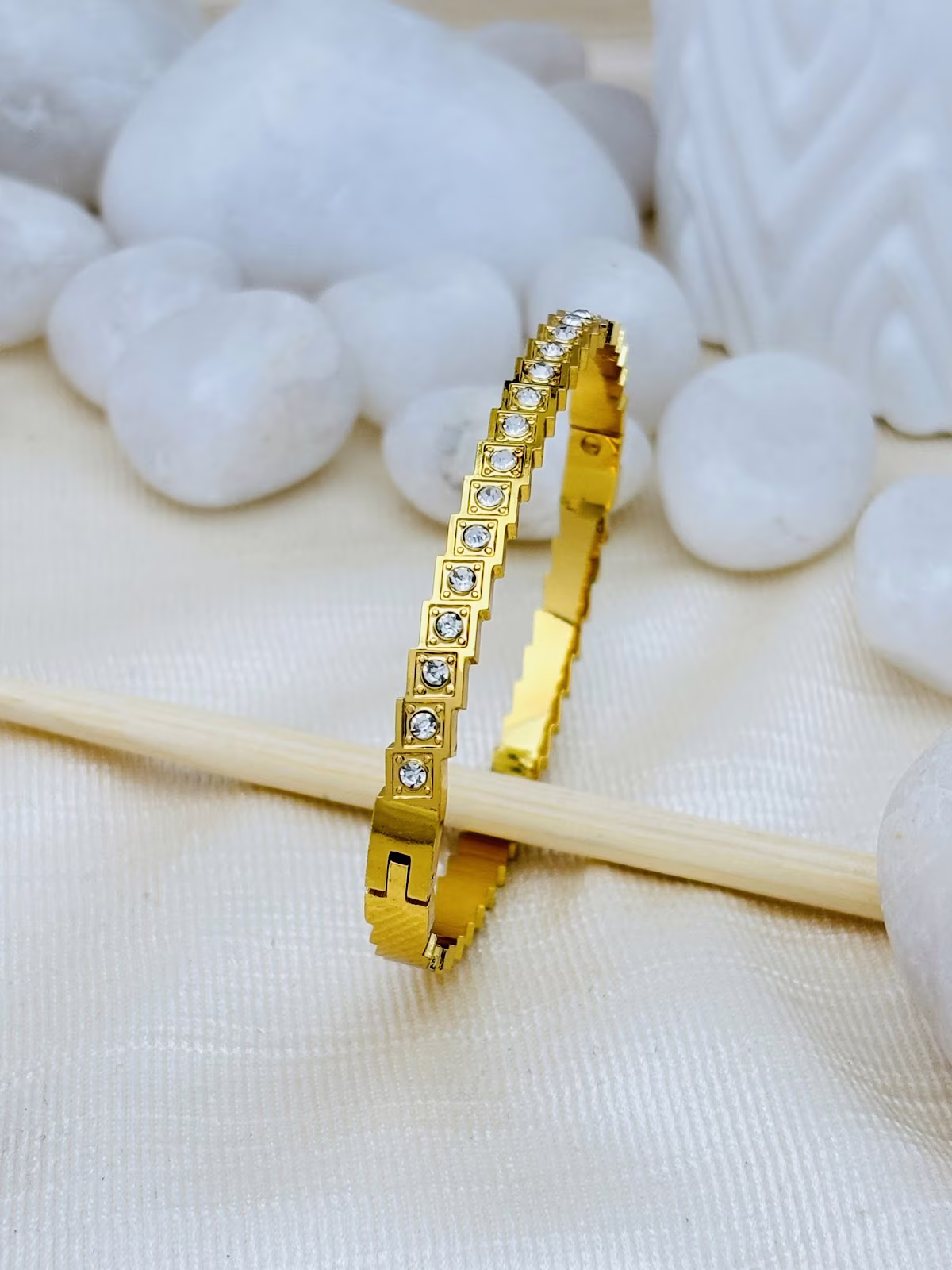 Square Spark Kada