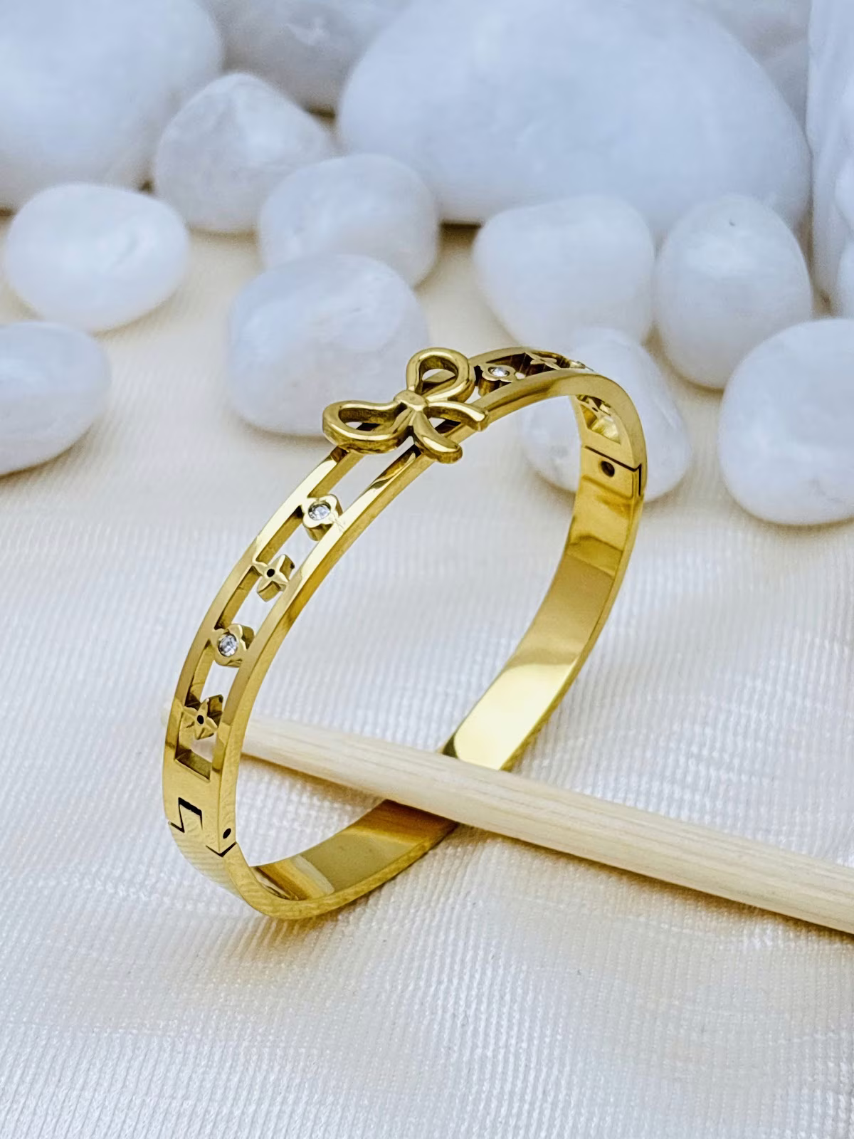 Bow Charm Kada