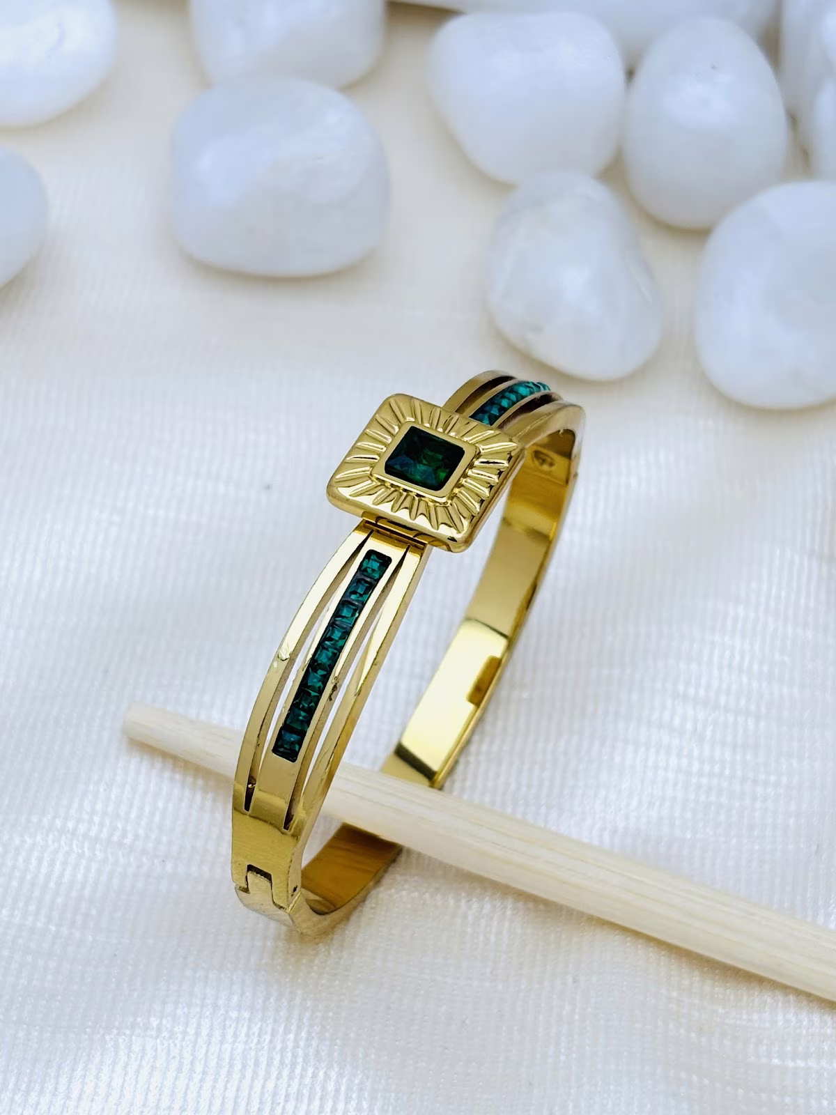 Regal Square Kada
