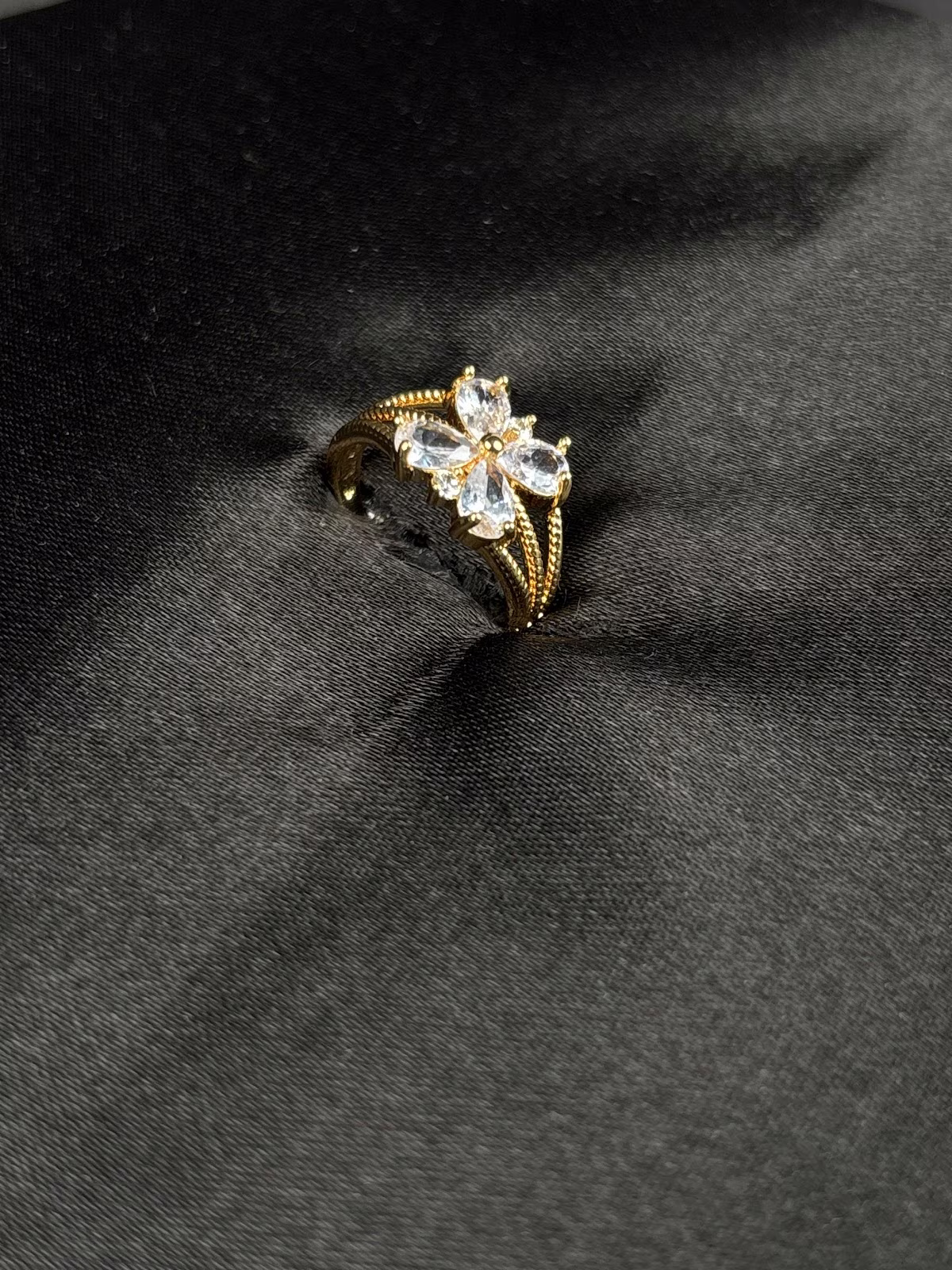 Crystal Clover Ring