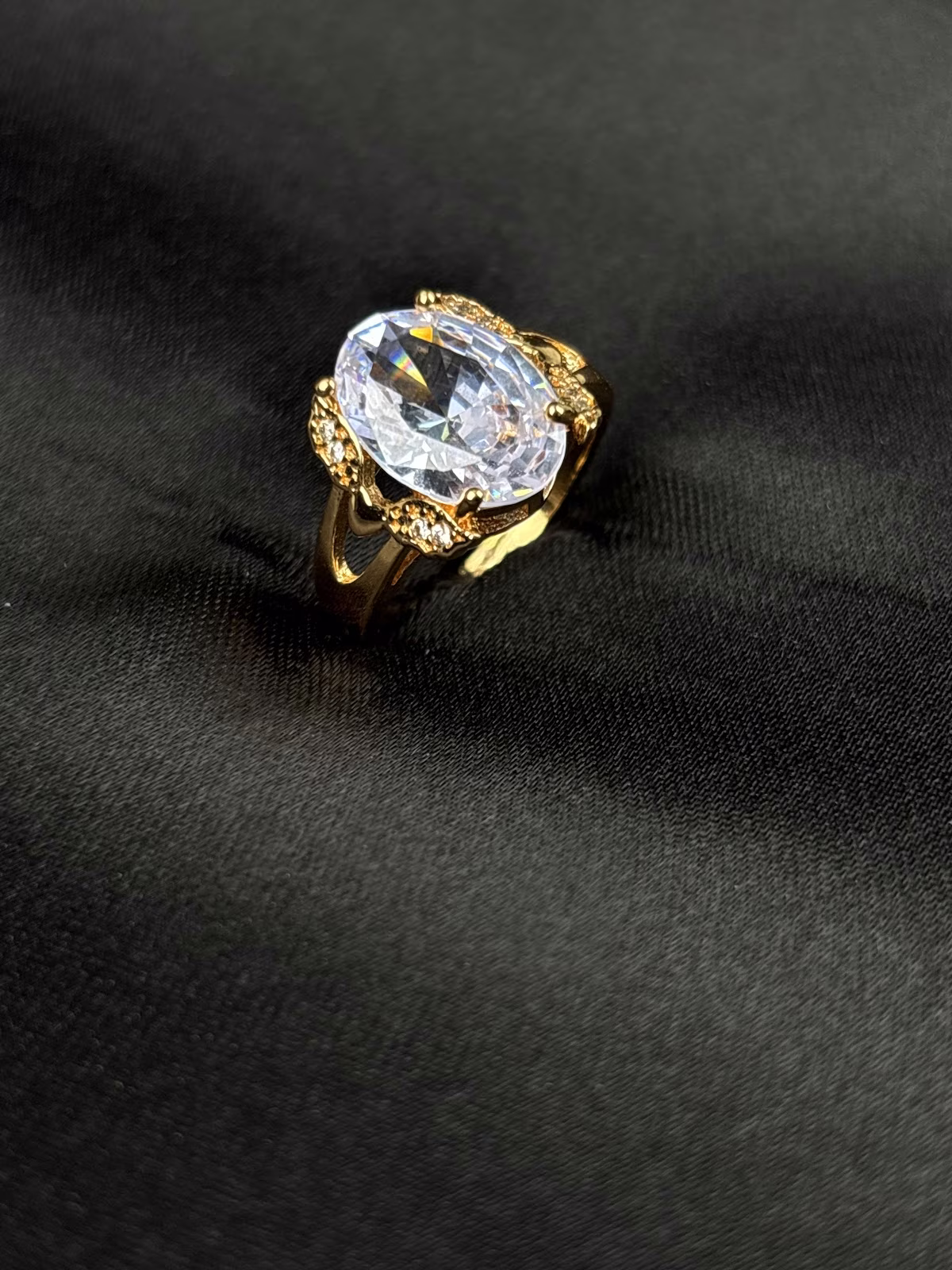 Luminous Halo Ring