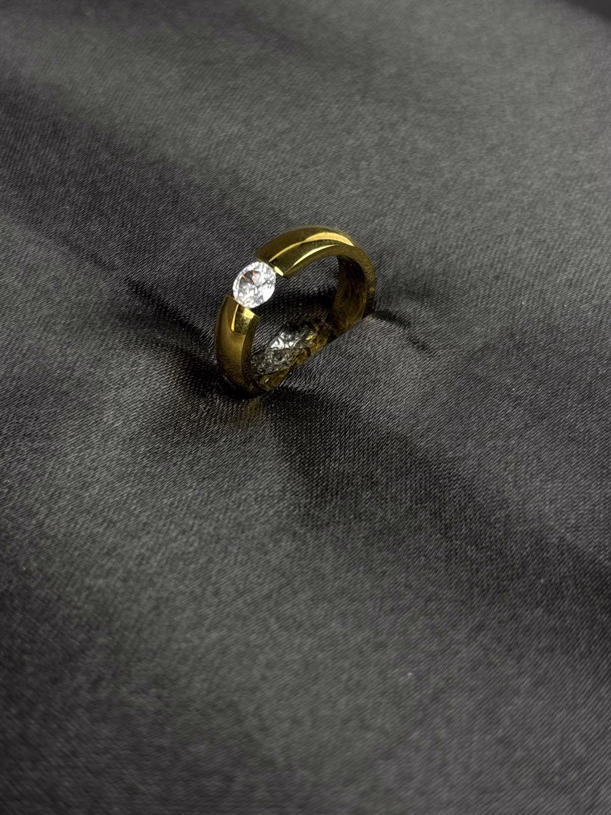 Solitaire Curve Band