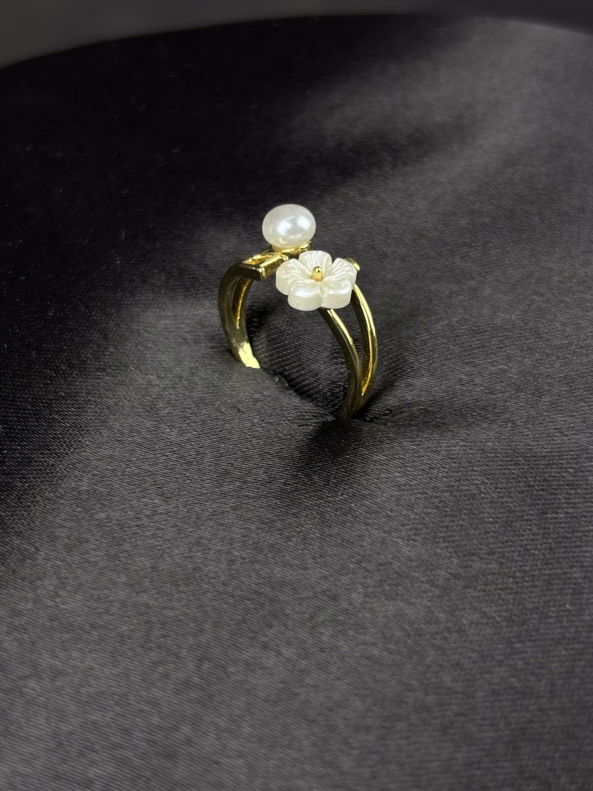 Ivory Blossom Pearl
