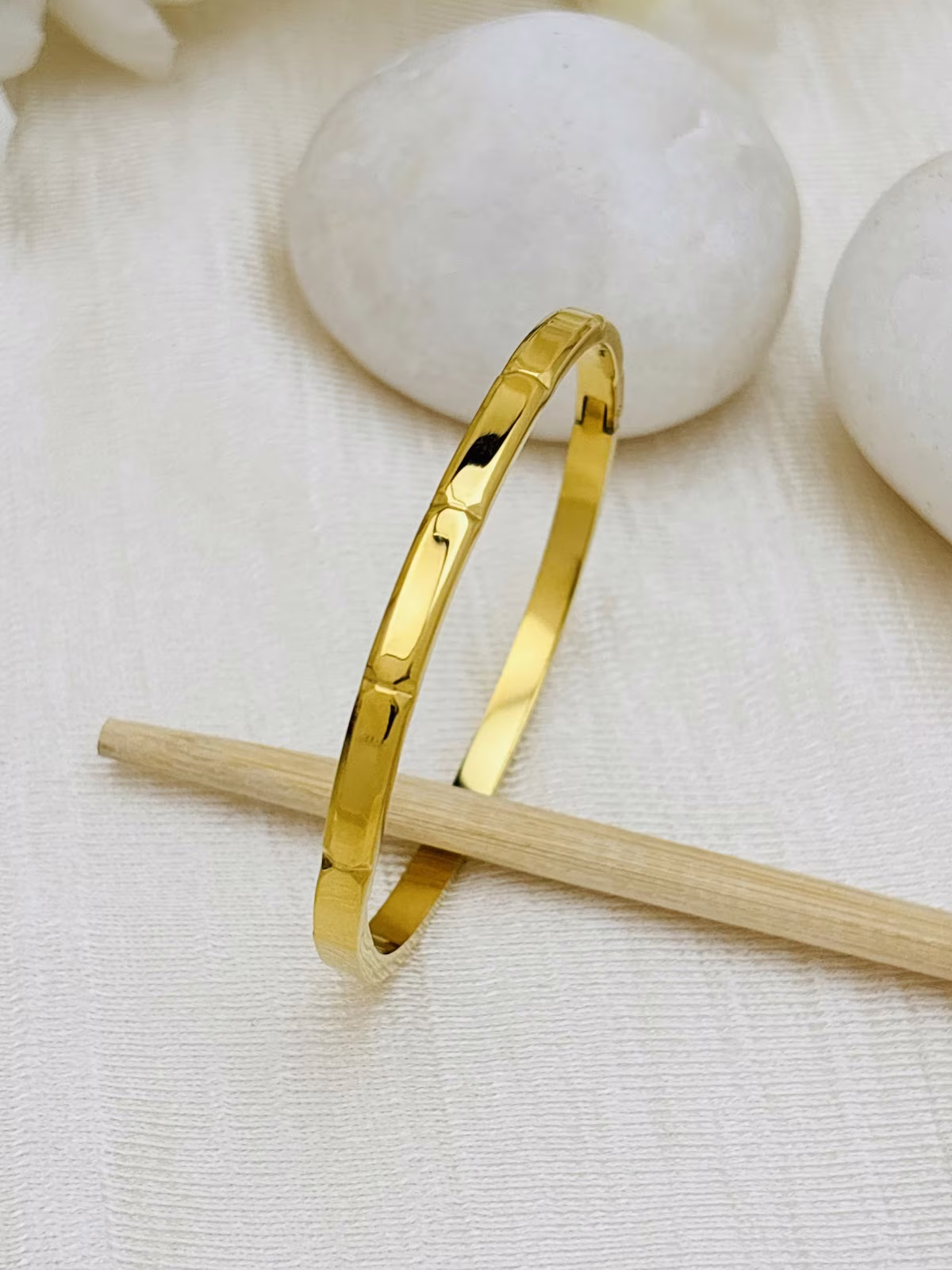 Sleek Segment Kada
