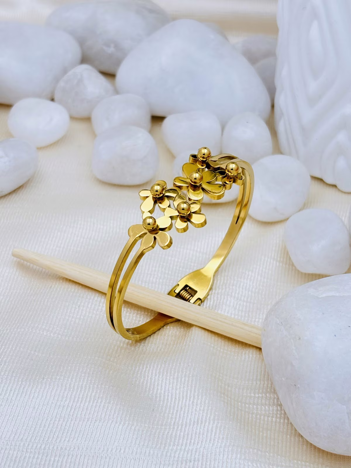 Blossom Cluster Kada