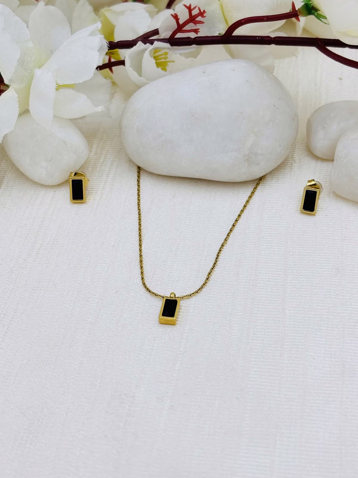 Baguette Pendant Set