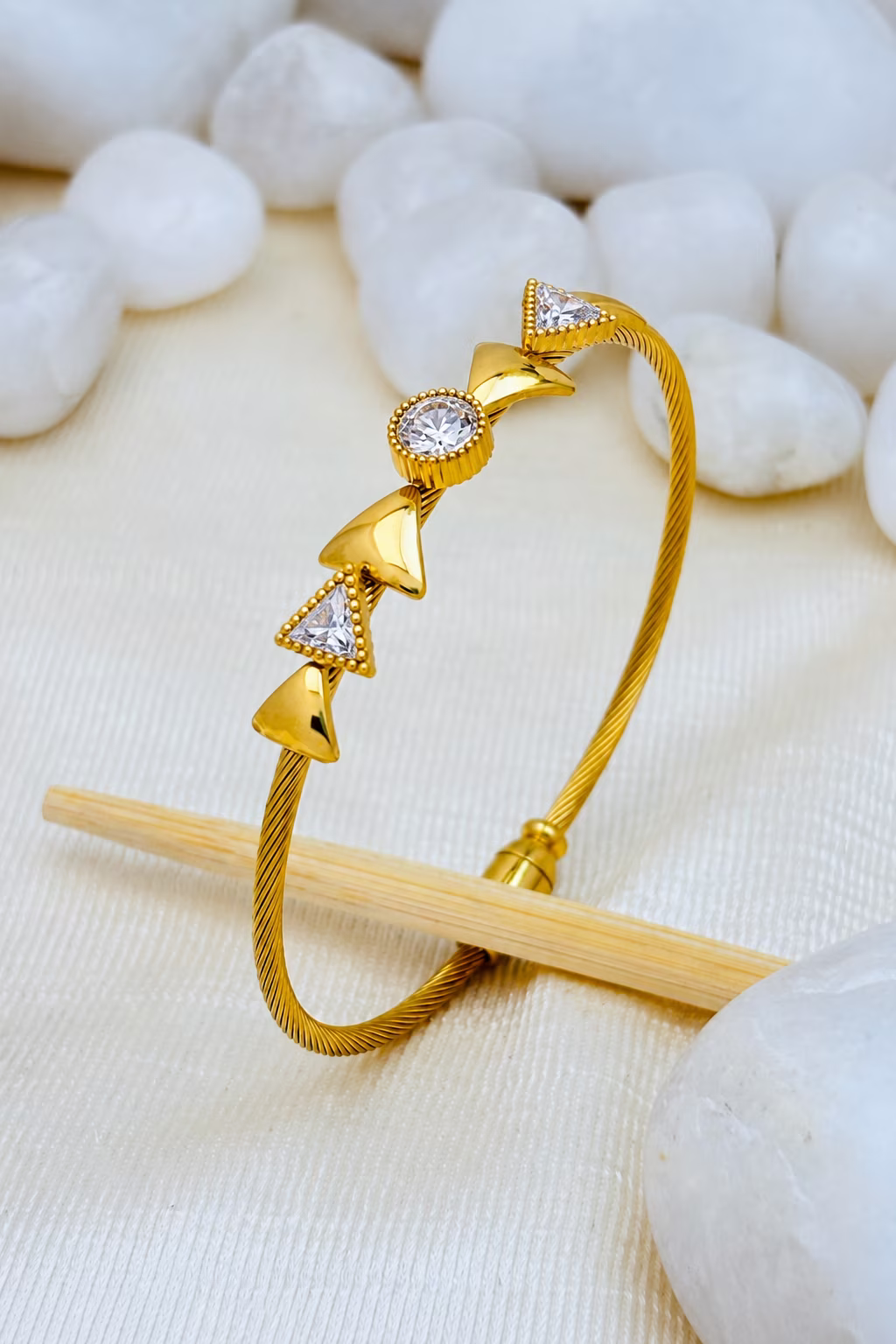 Emerald Geo Bracelet – White