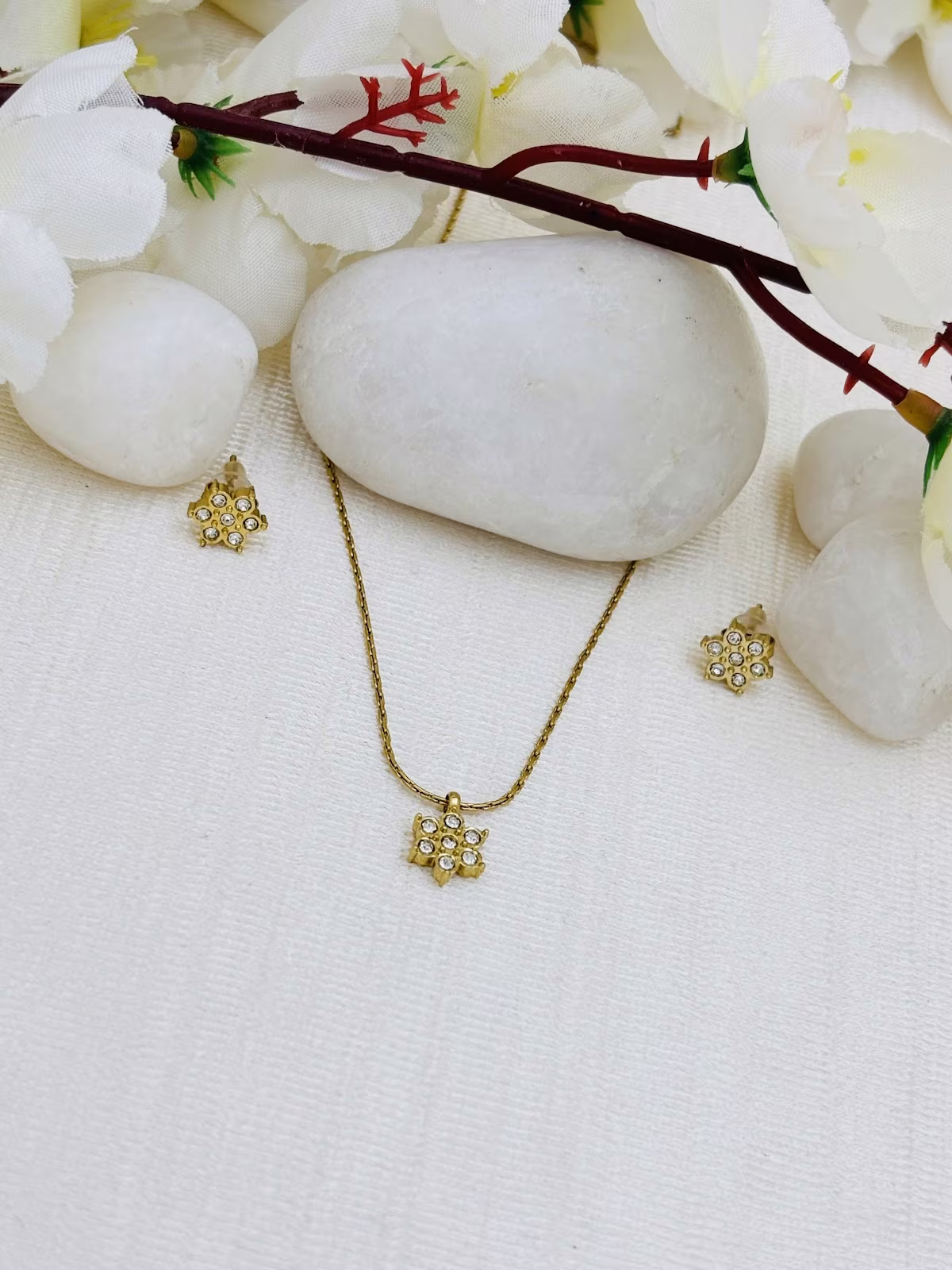 Floret Pendant Set