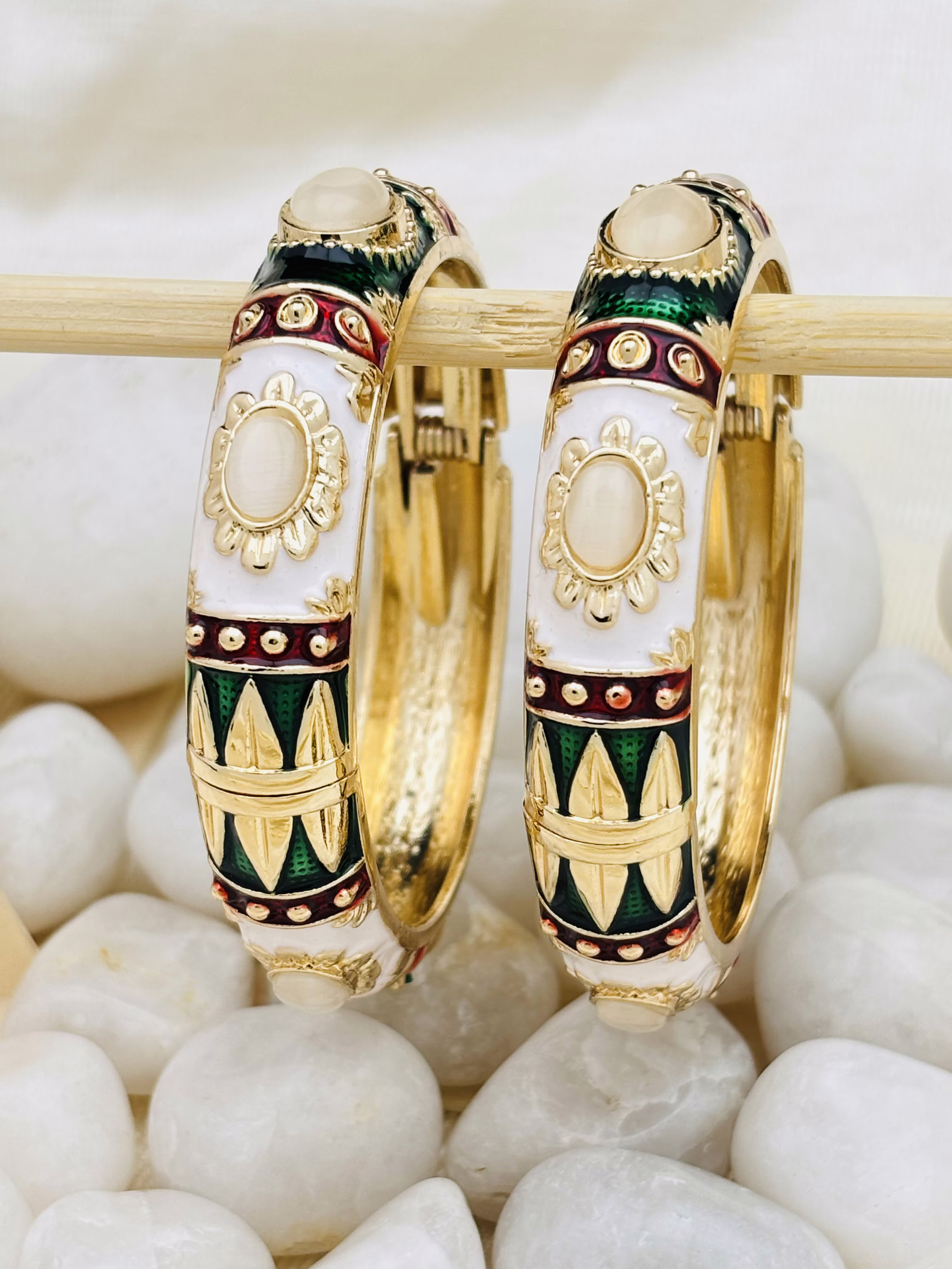 Ivory Medallion Meenakari – White - Green