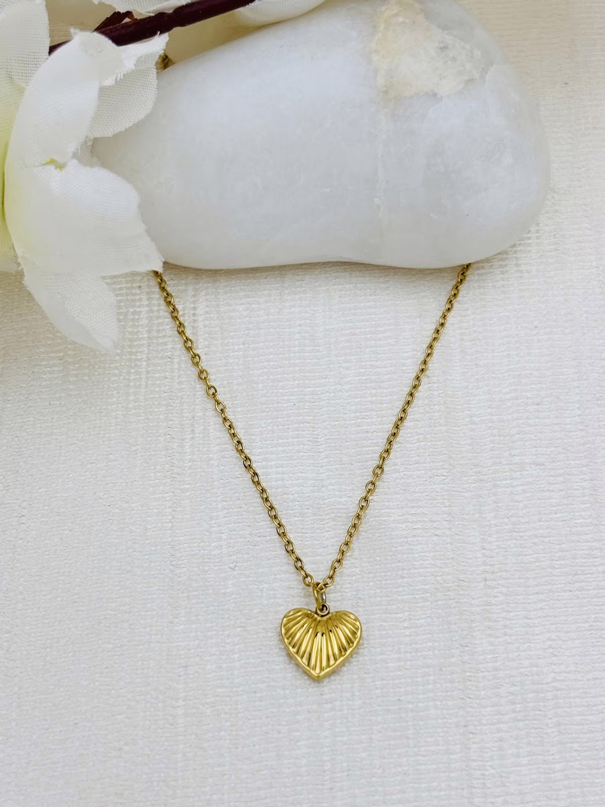 Ribbed Heart Pendant