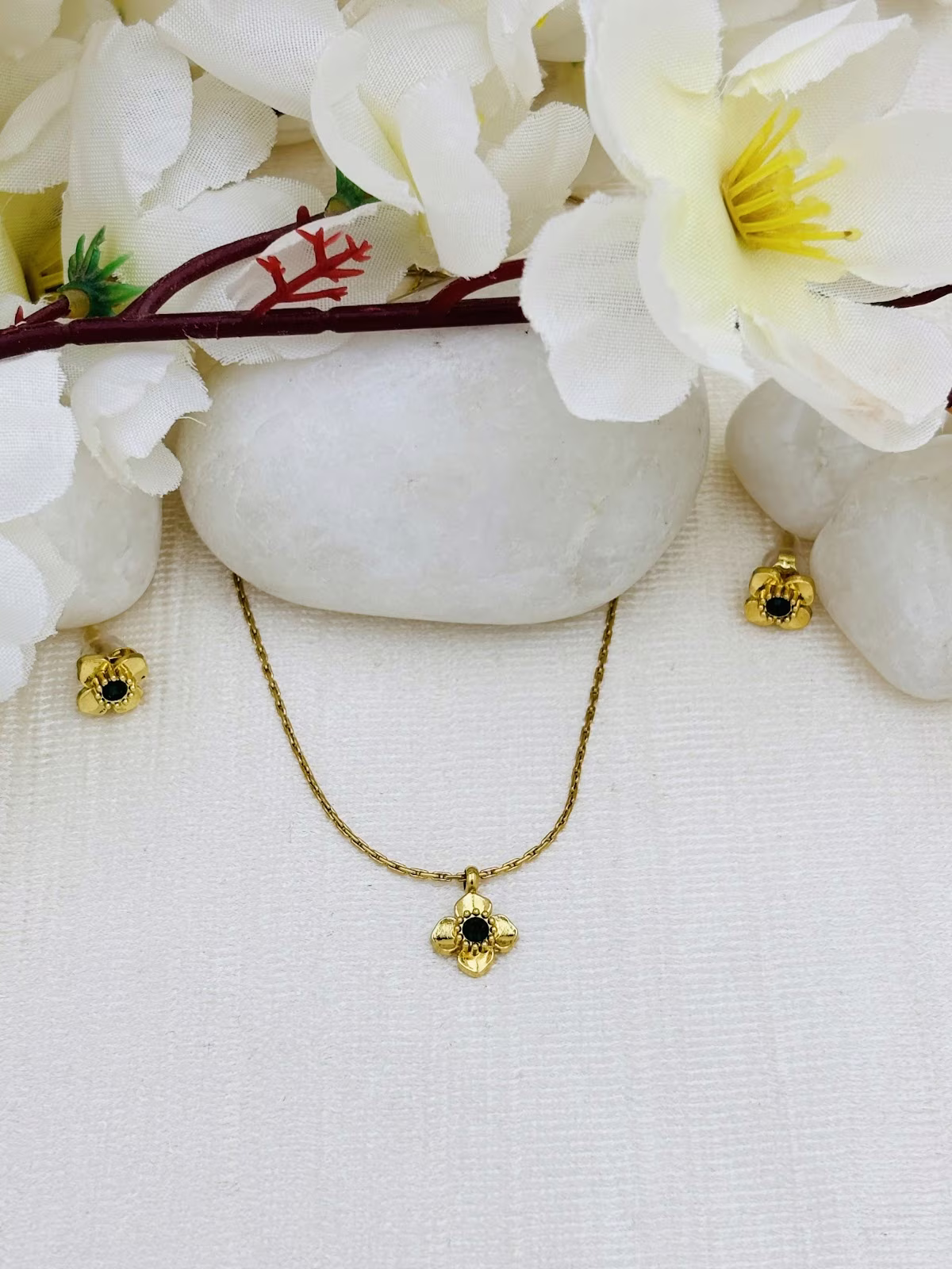 Clover Pendant Set