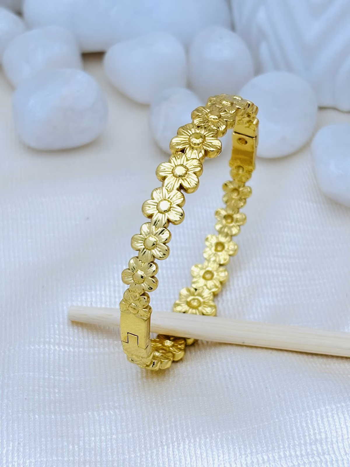 Floral Garland Kada