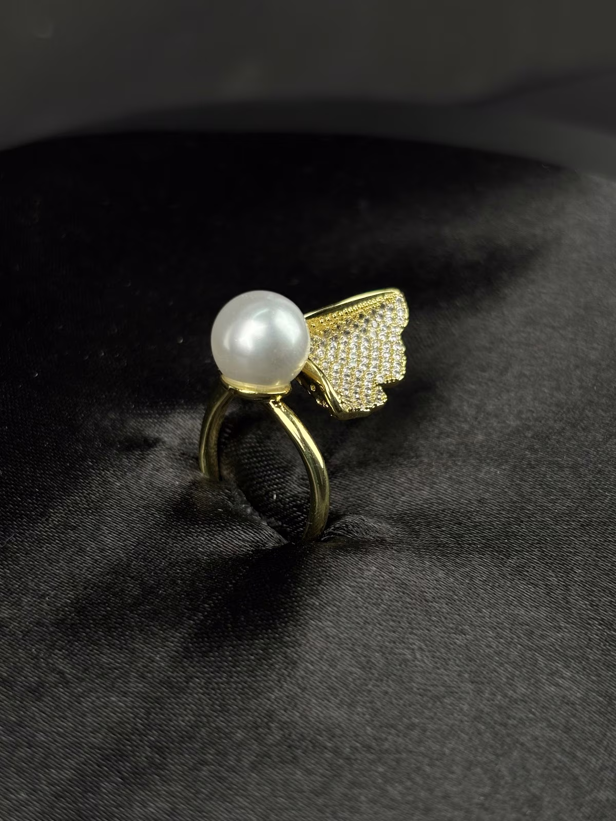 Pearl Leaf Ring
