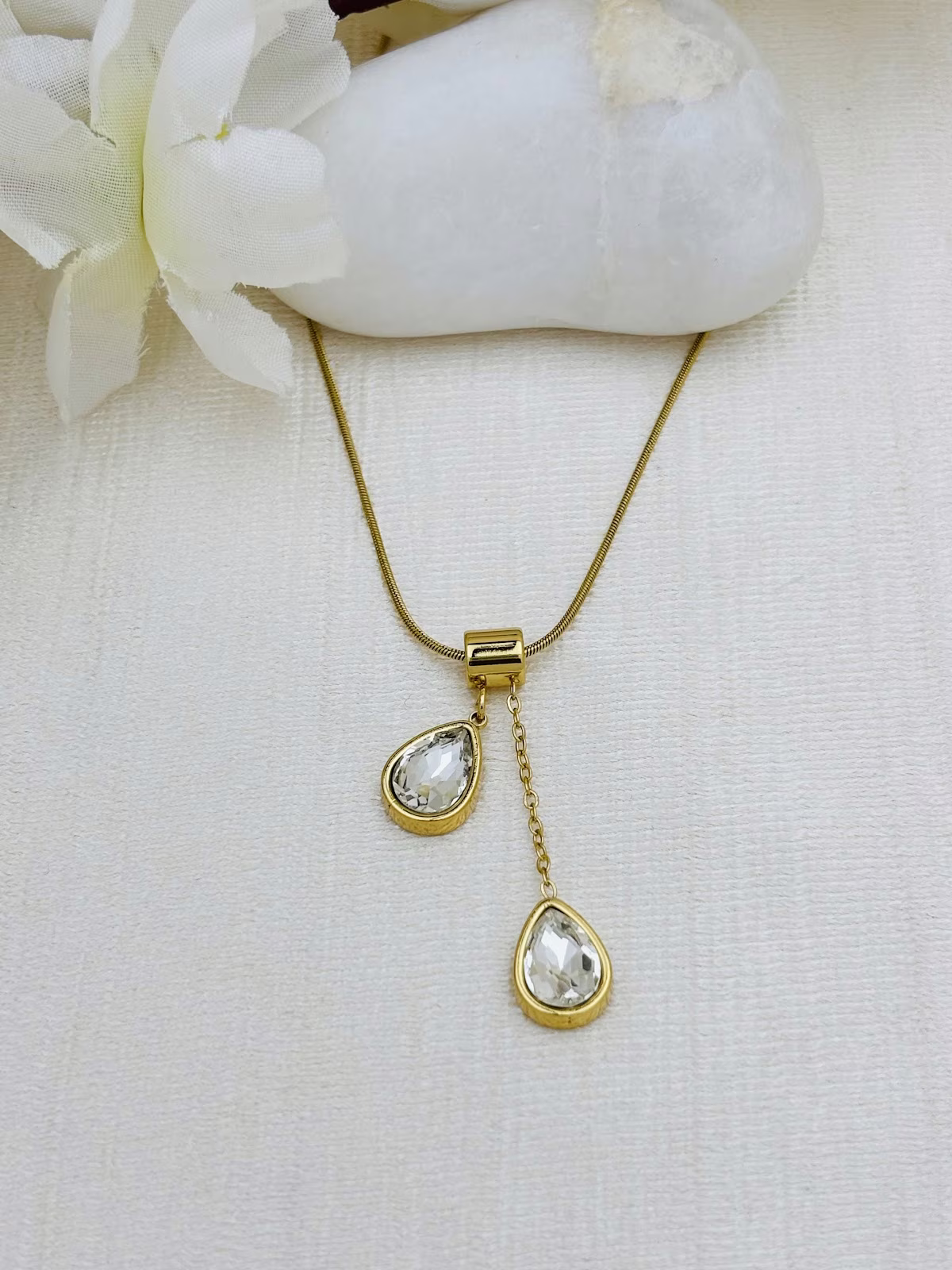Twin Crystal Drops