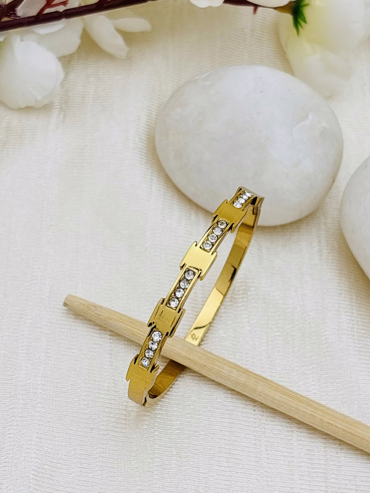 Stepped Crystal Kada