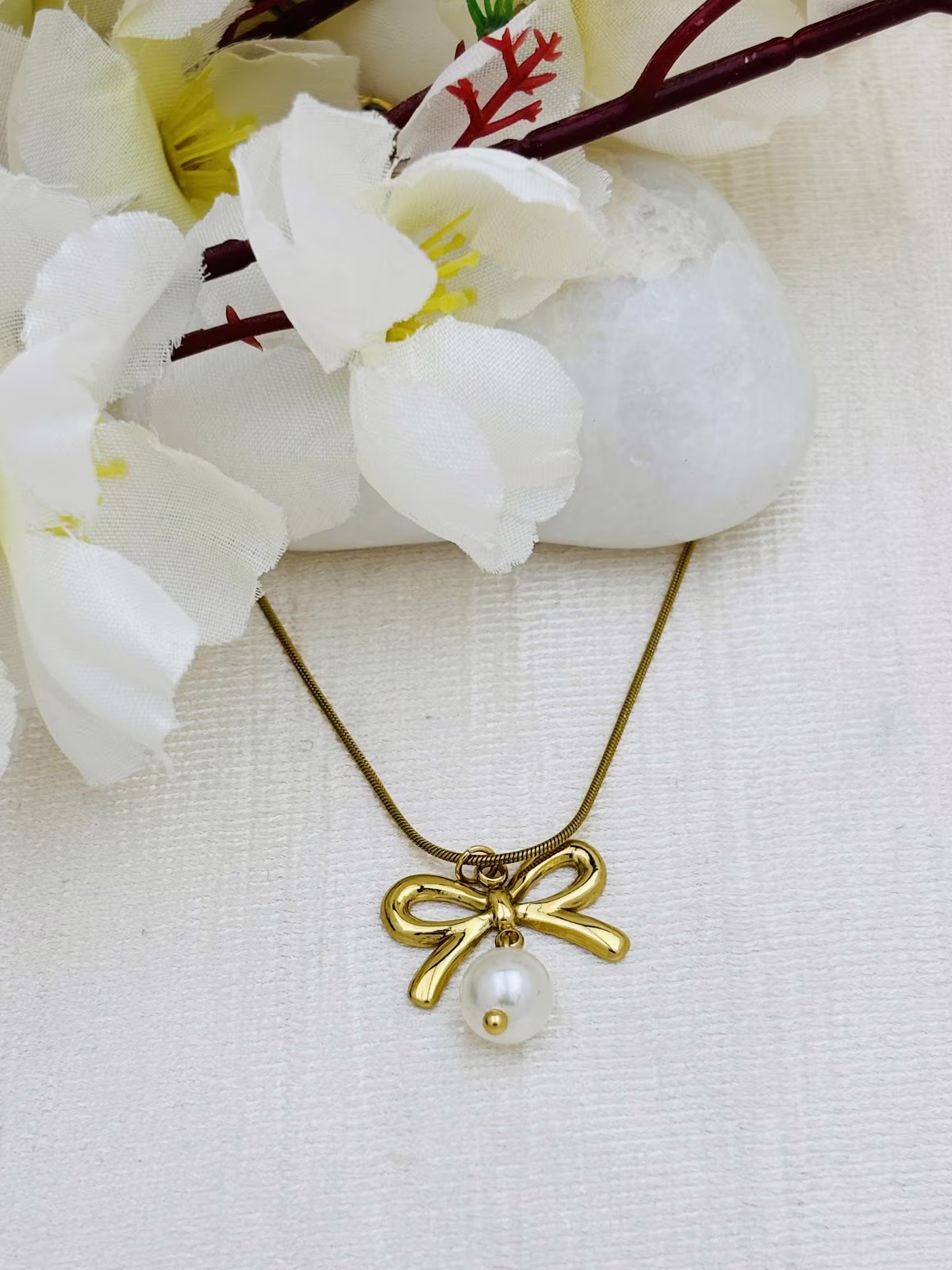 Pearl Bow Drop