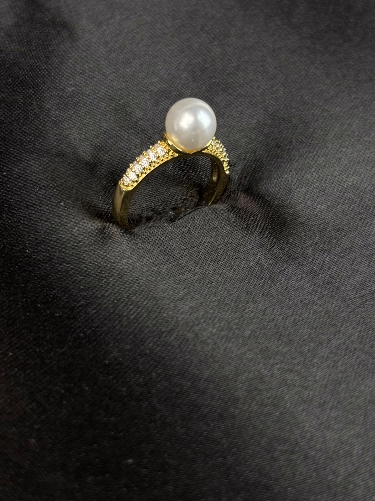 Golden Pavé Pearl