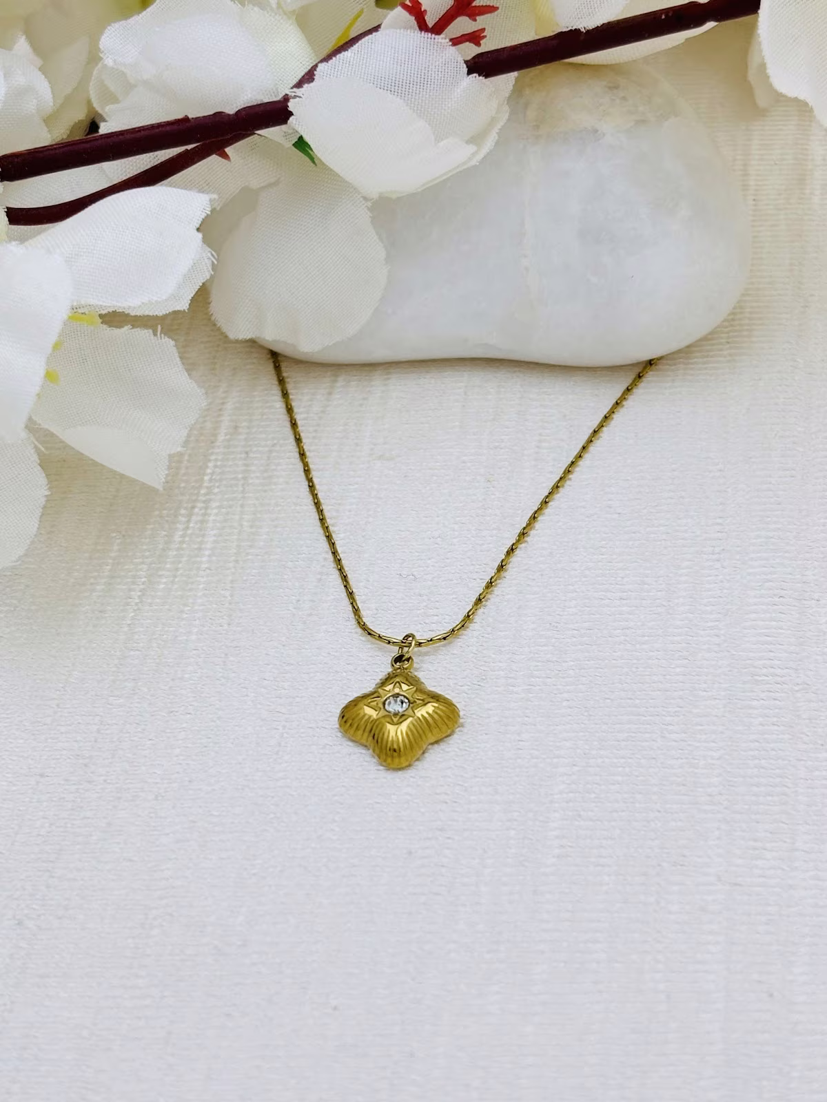 Golden Clover Emblem