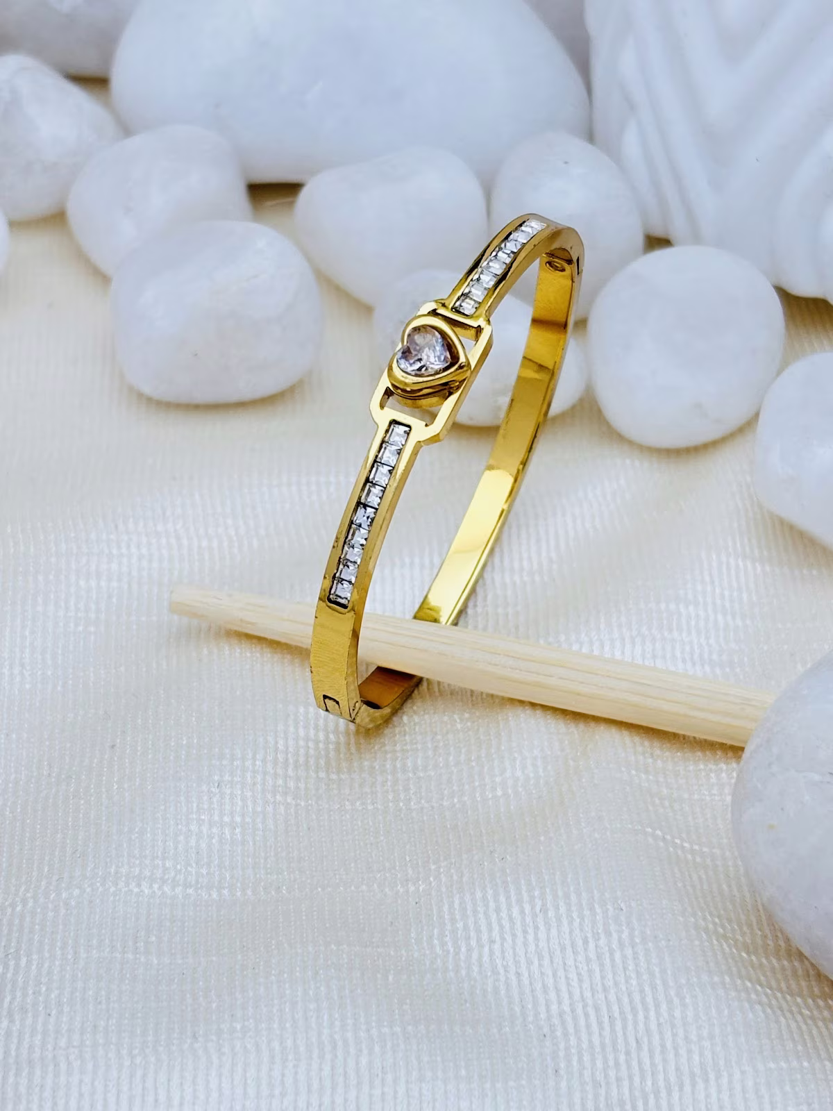 Gem Heart Kada – White