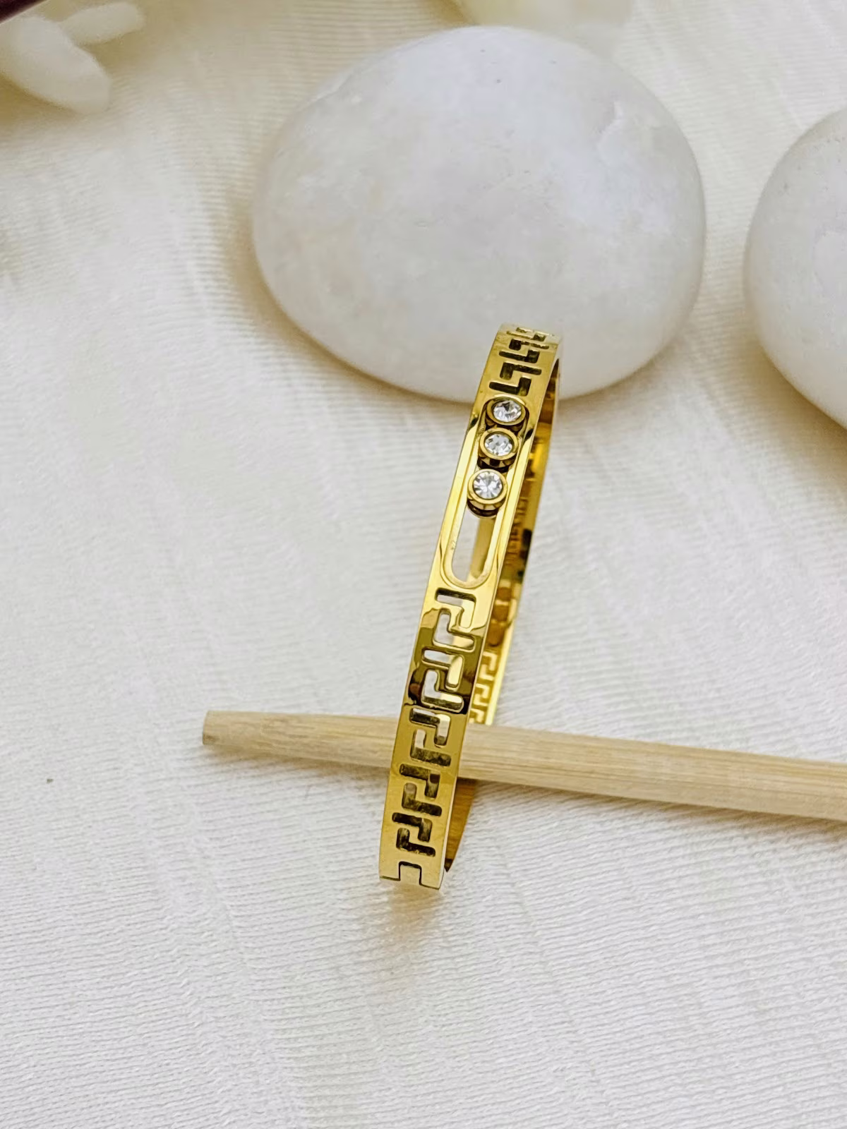 Greek Key Kada
