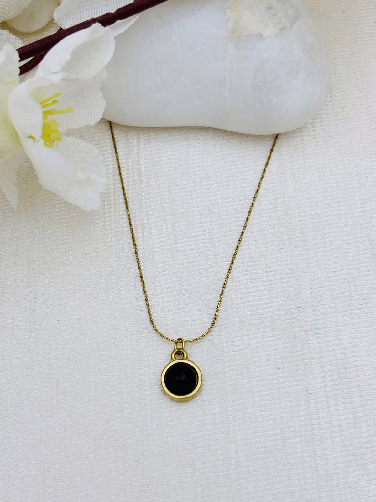 Black Disc Pendant