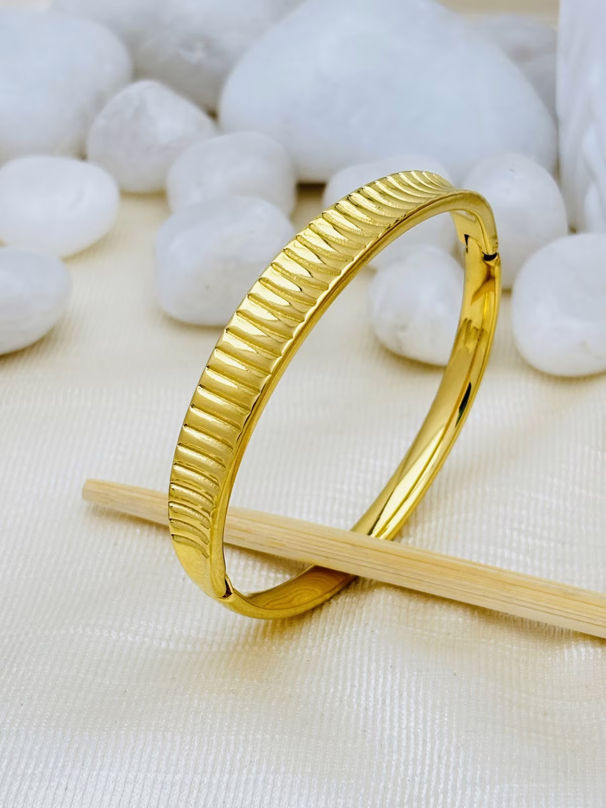 Ribbed Arc Kada