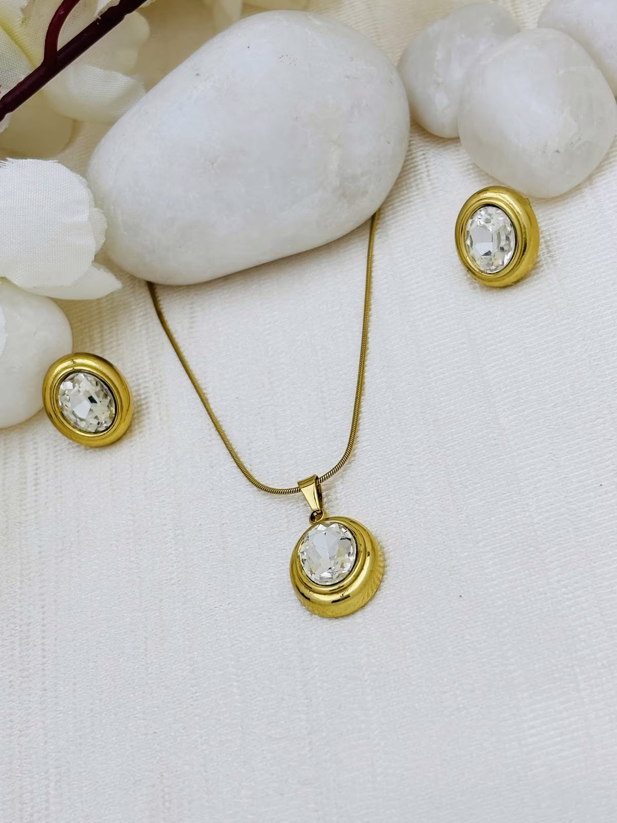 Luminous Oval Charm