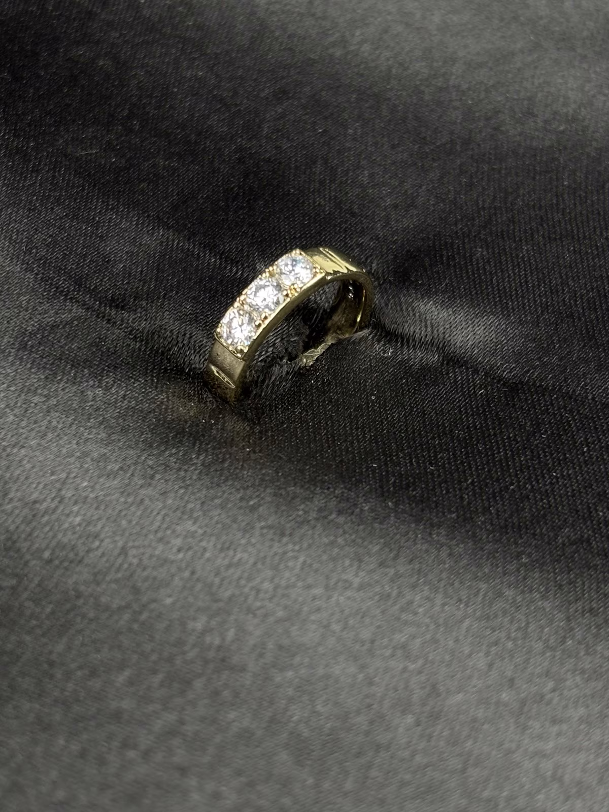 Radiant Crest Ring