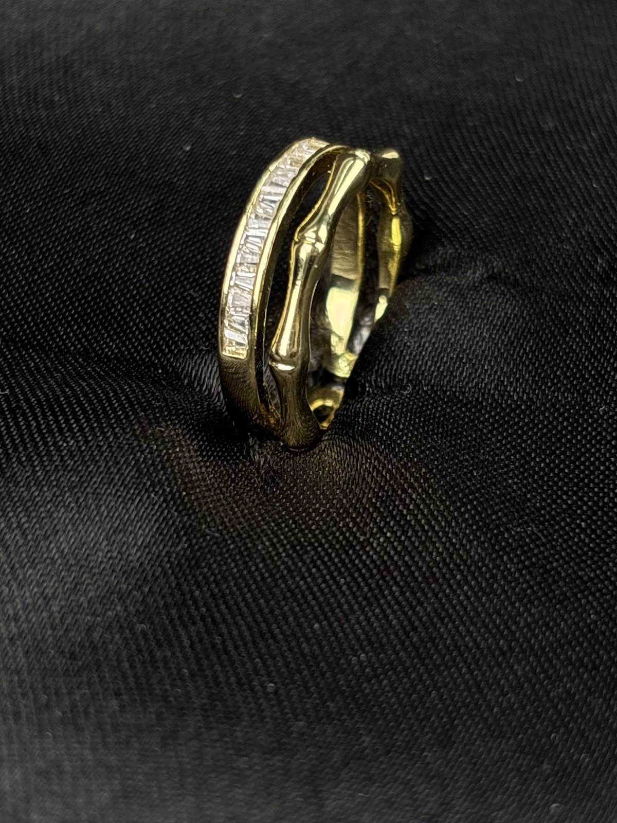 Brilliant Orbit Ring