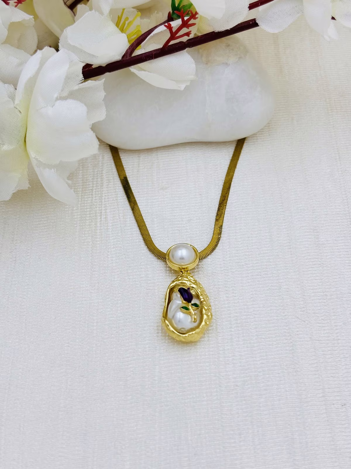 Pearl Tulip Pendant