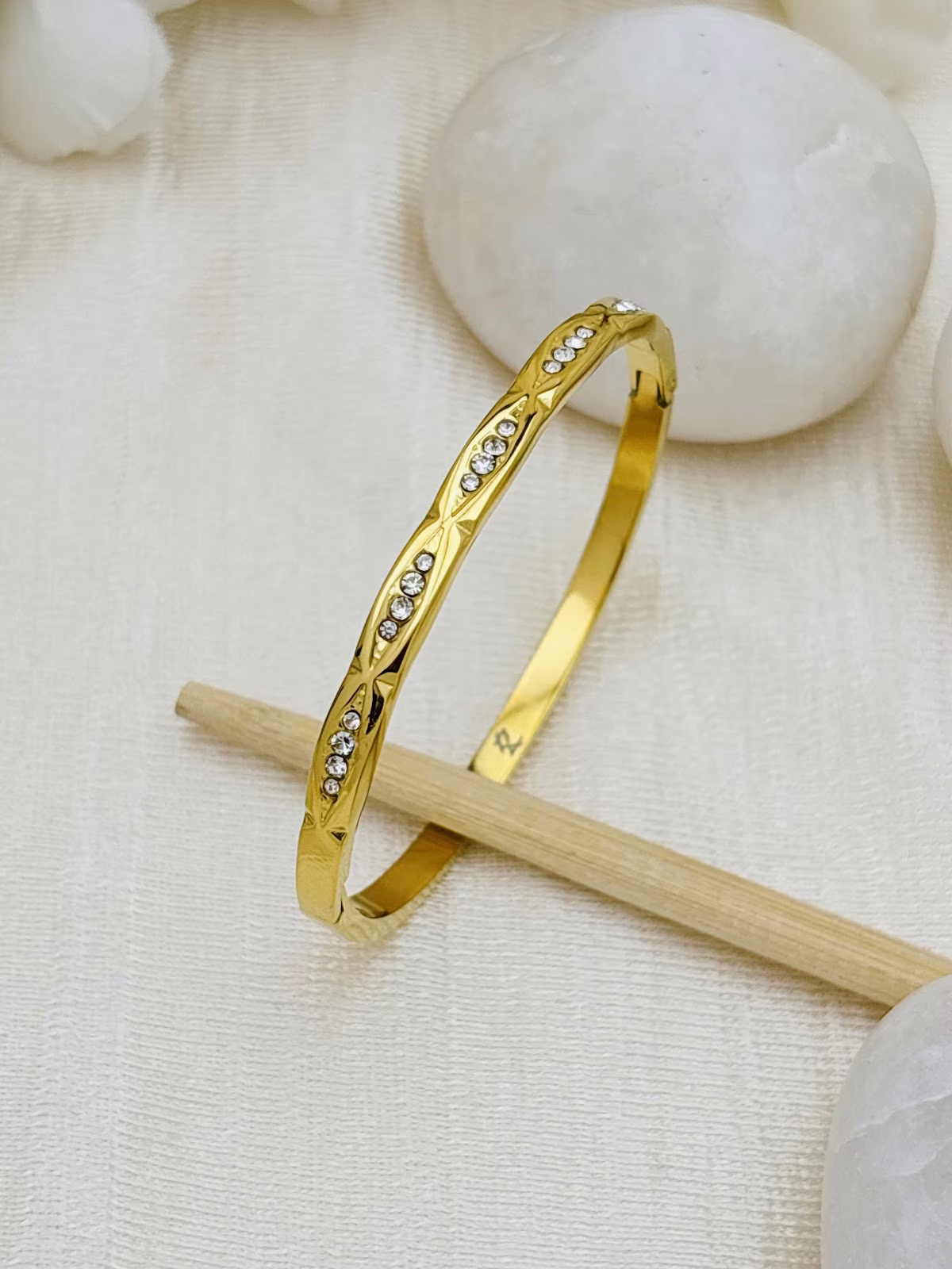 Crystal Vine Kada