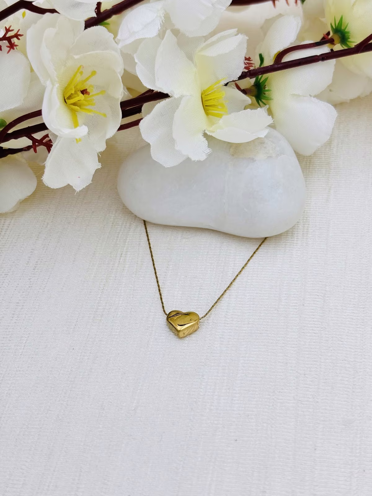 Sculpted Lip Pendant