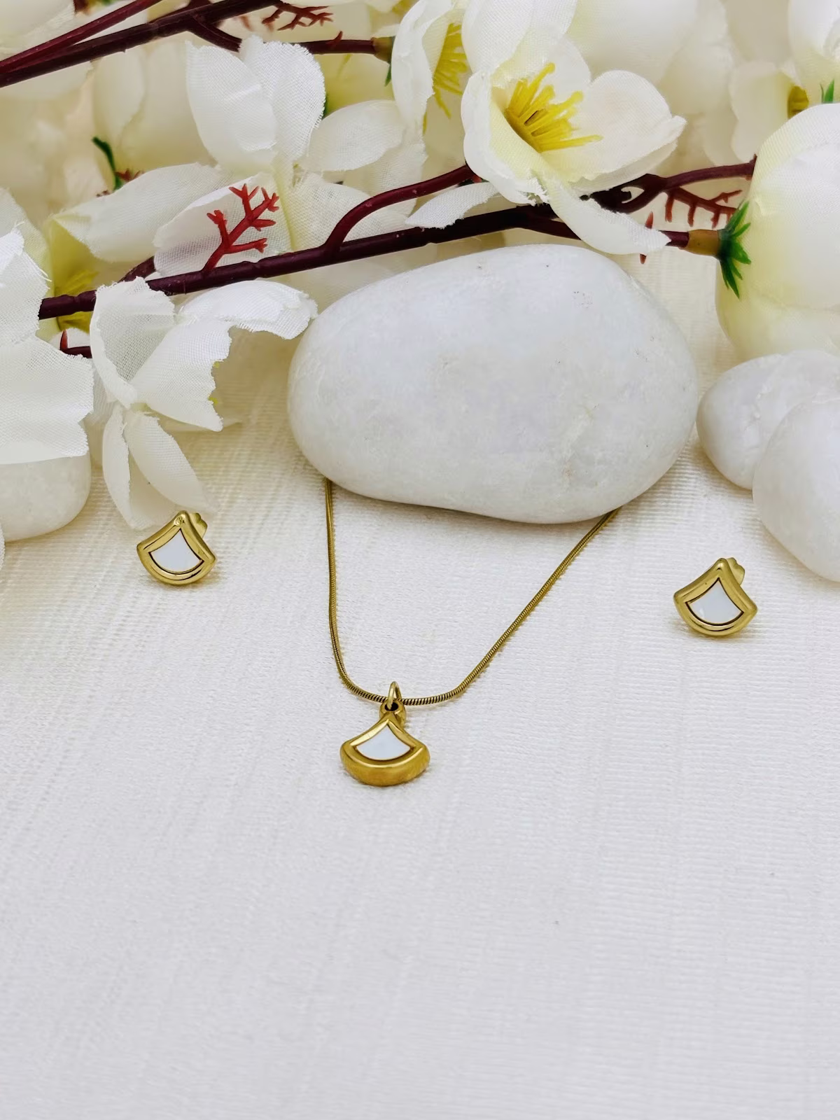 Crescent Pendant Set