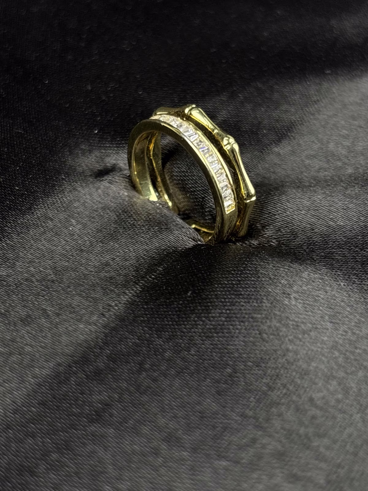 Brilliant Orbit Ring