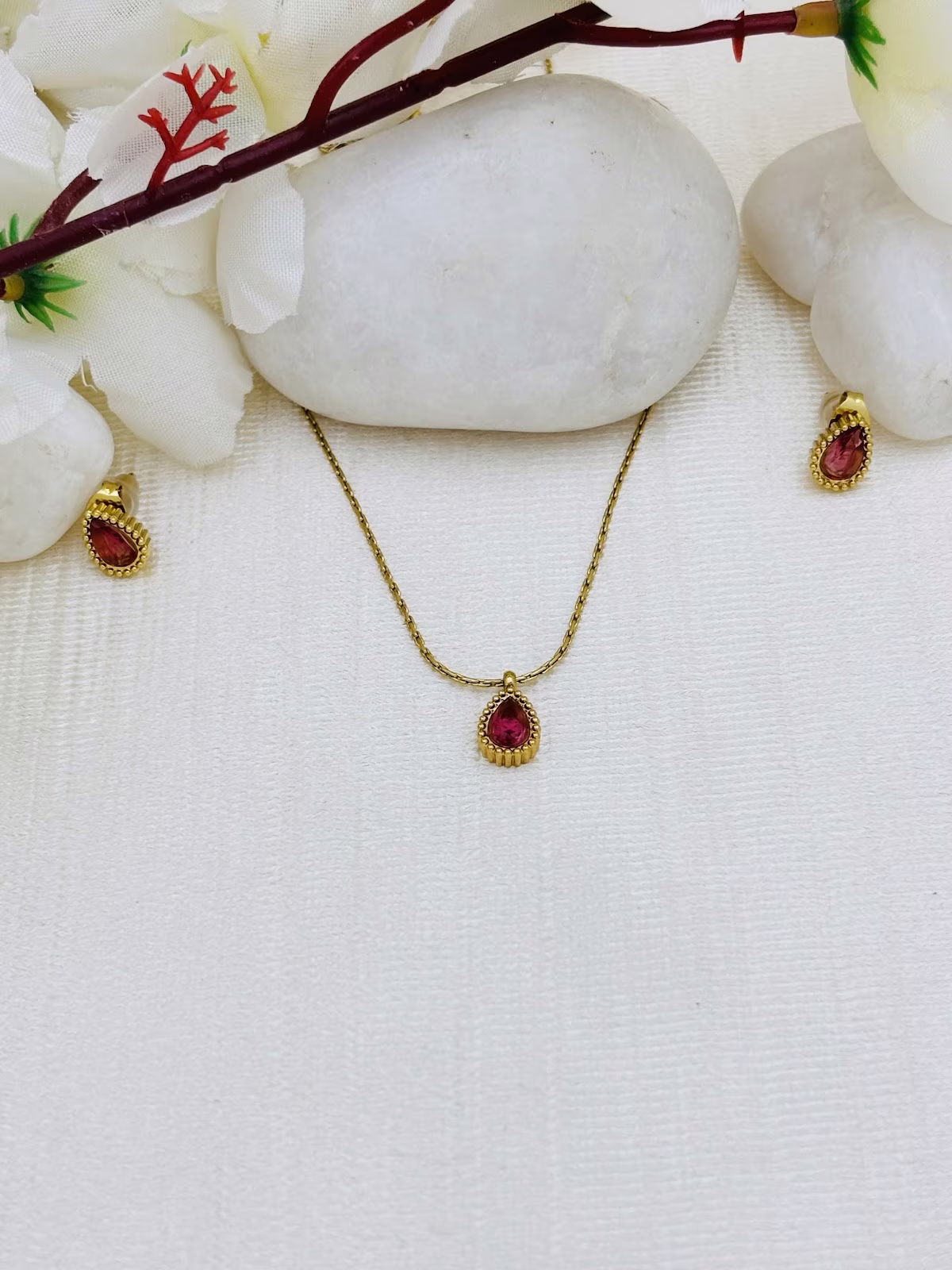 Teardrop Pendant Set